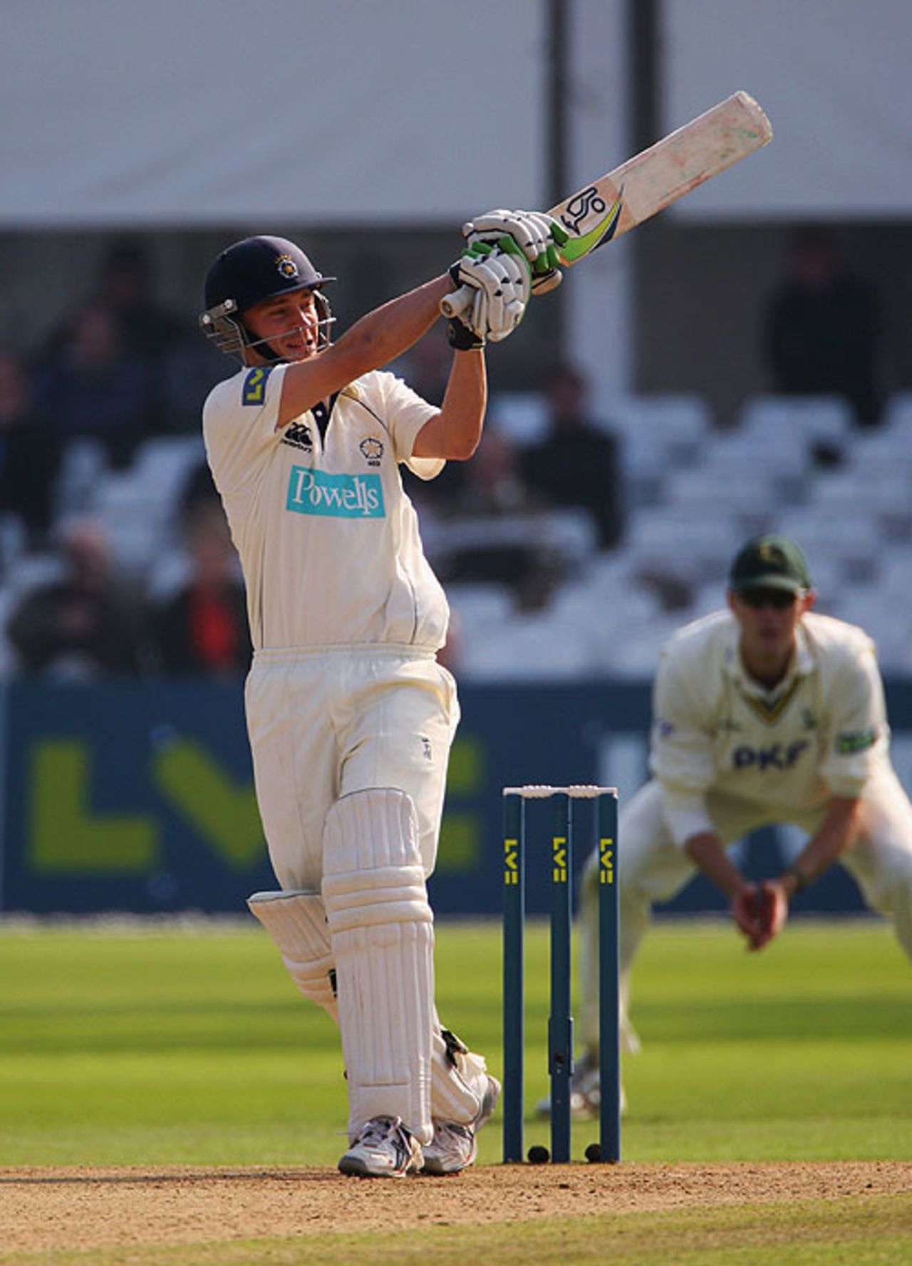 Michael Brown's 93 put the skids under Nottinghamshire's title ambitions, Nottinghamshire v Hampshire, County Championship, September 25, 2008
