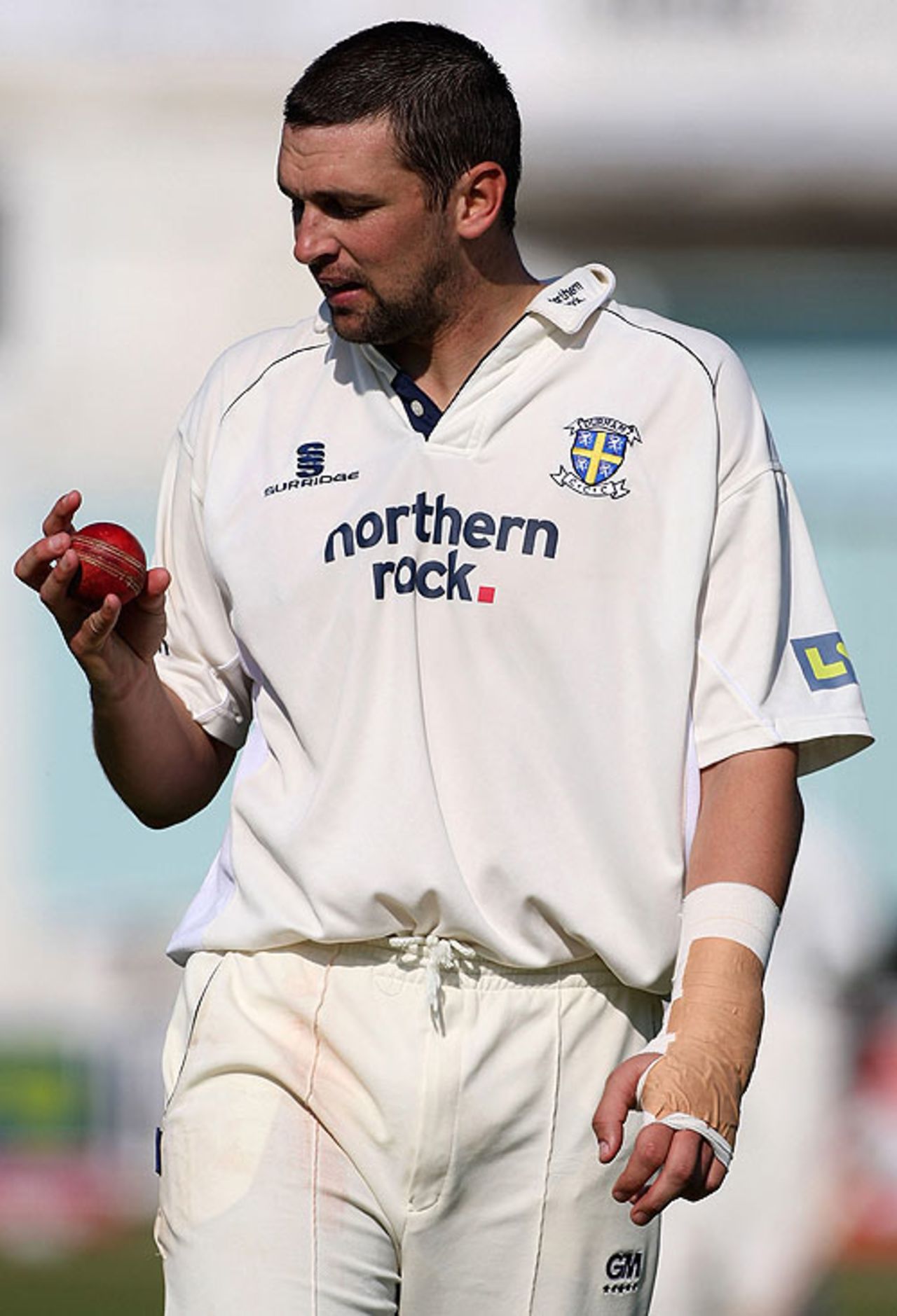 Steve Harmison bowled for Durham despite a fractured left wrist, Kent v Durham, Canterbury, September 26, 2008