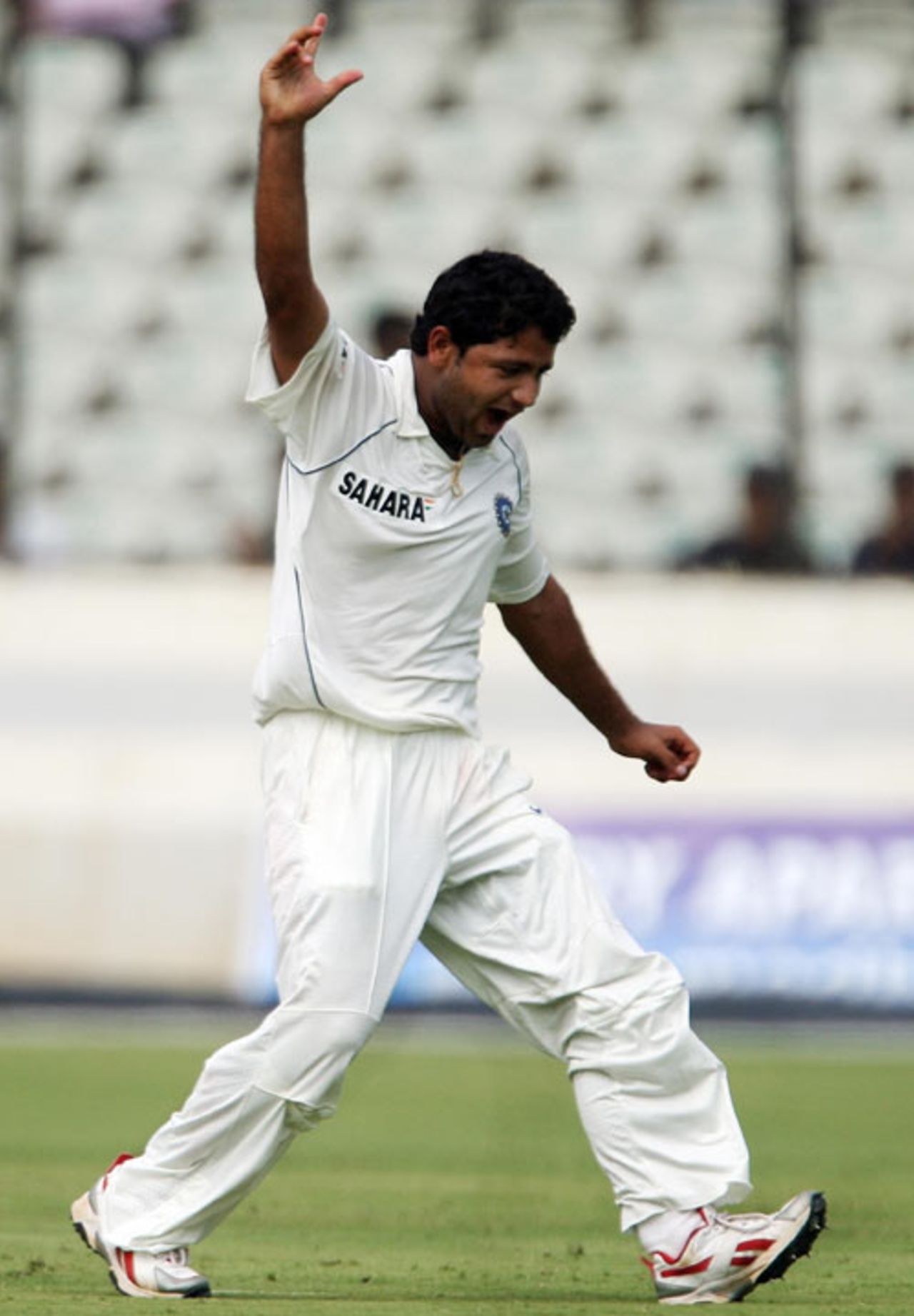 Piyush Chawla is delighted after getting Ricky Ponting's wicket, Board President's XI v Australians, Hyderabad, 2nd day, October 3, 2008
