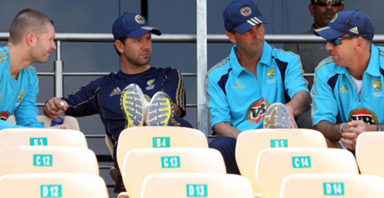 Michael Clarke, Ricky Ponting, Andrew Hilditch and Tim Nielsen have a chat, Board President's XI v Australians, Hyderabad, 3rd day, October 4, 2008