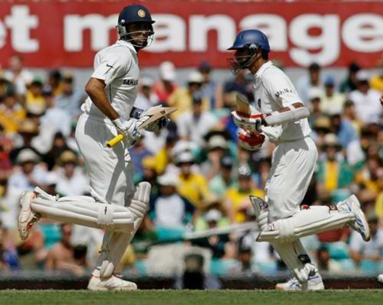 VVS Laxman and Rahul Dravid take a run. Australia v India, second Test, Sydney
