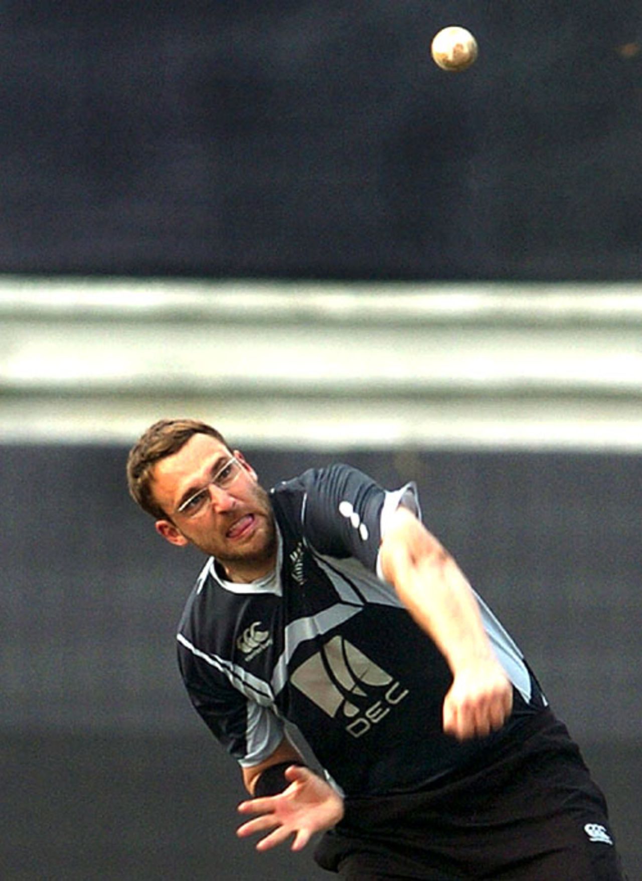 Daniel Vettori conceded 48 off his nine overs, Bangladesh v New Zealand, 1st ODI, Mirpur, October 9, 2008