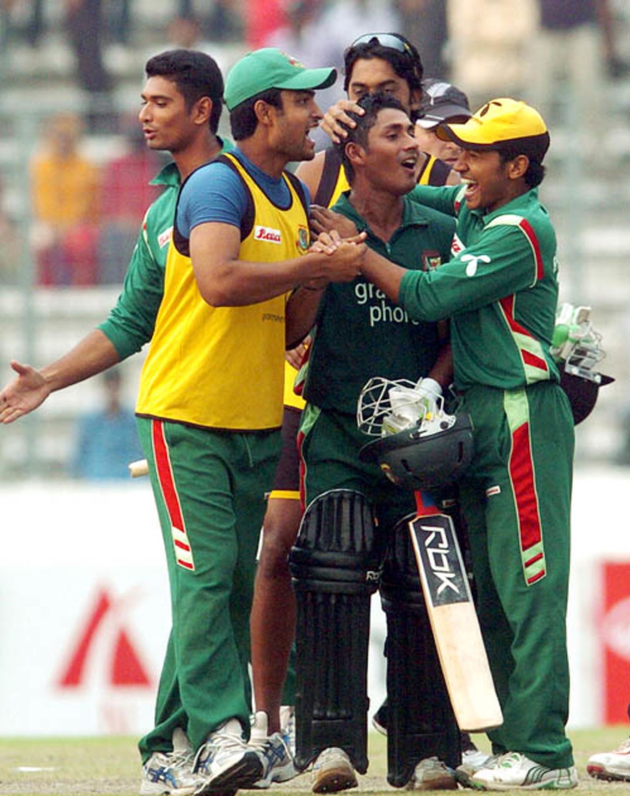 Mohammad Ashraful scored an unbeaten 60 to steer Bangladesh home, Bangladesh v New Zealand, 1st ODI, Mirpur, October 9, 2008