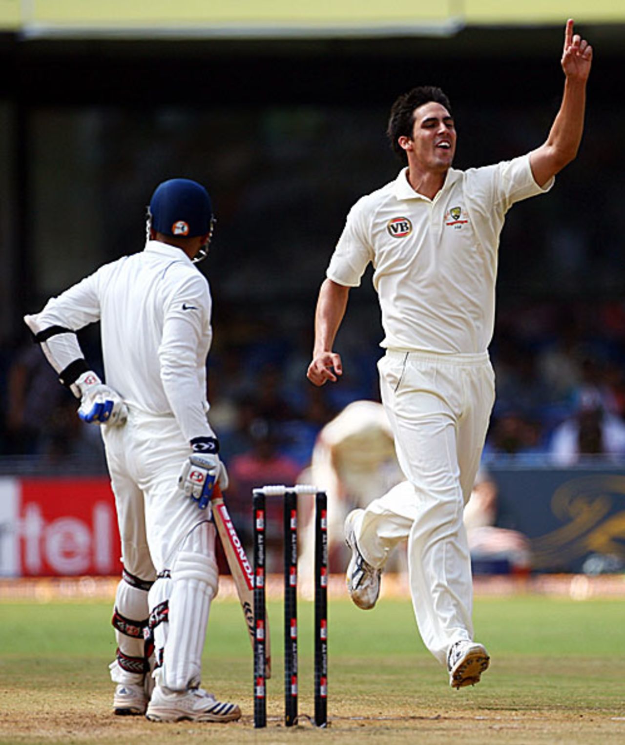 Mitchell Johnson gets Virender Sehwag caught at slip, India v Australia, 1st Test, Bangalore, 3rd day, October 11, 2008
