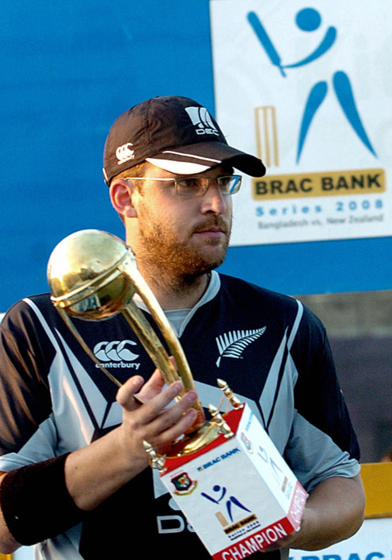 Daniel Vettori holds the winners' trophy, Bangladesh v New Zealand, 3rd ODI, Chittagong, October 14, 2008