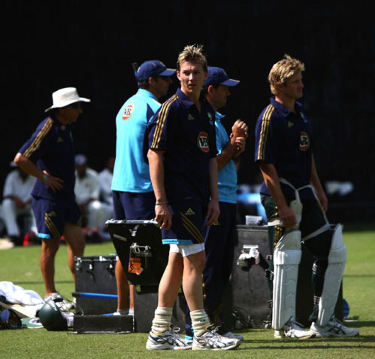Brett Lee is all set for practice, Mohali, October 15, 2008