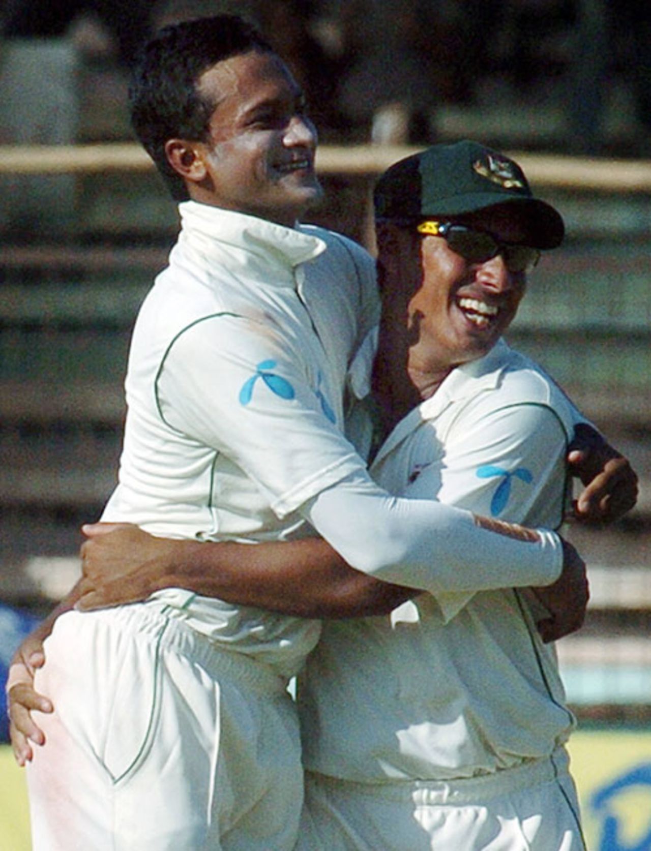 Shakib Al Hasan and Mohammad Ashraful are jubilant after the fall of another New Zealand wicket, Bangladesh v New Zealand, 1st Test, Chittagong, 2nd day, October 18, 2008