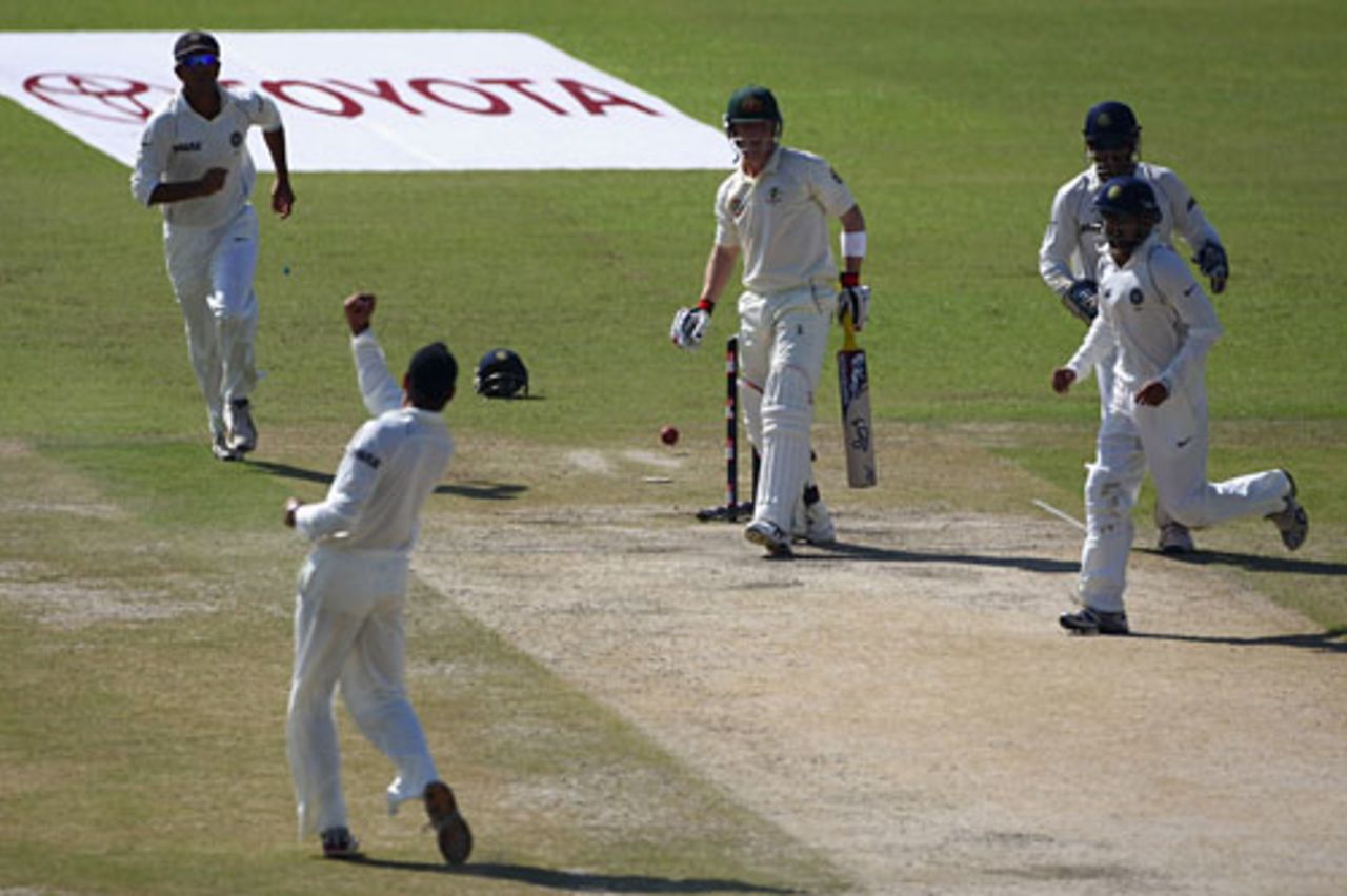 Harbhajan Singh exults after bowling out Brad Haddin, 2nd Test, Mohali, 3rd day, October 19, 2008