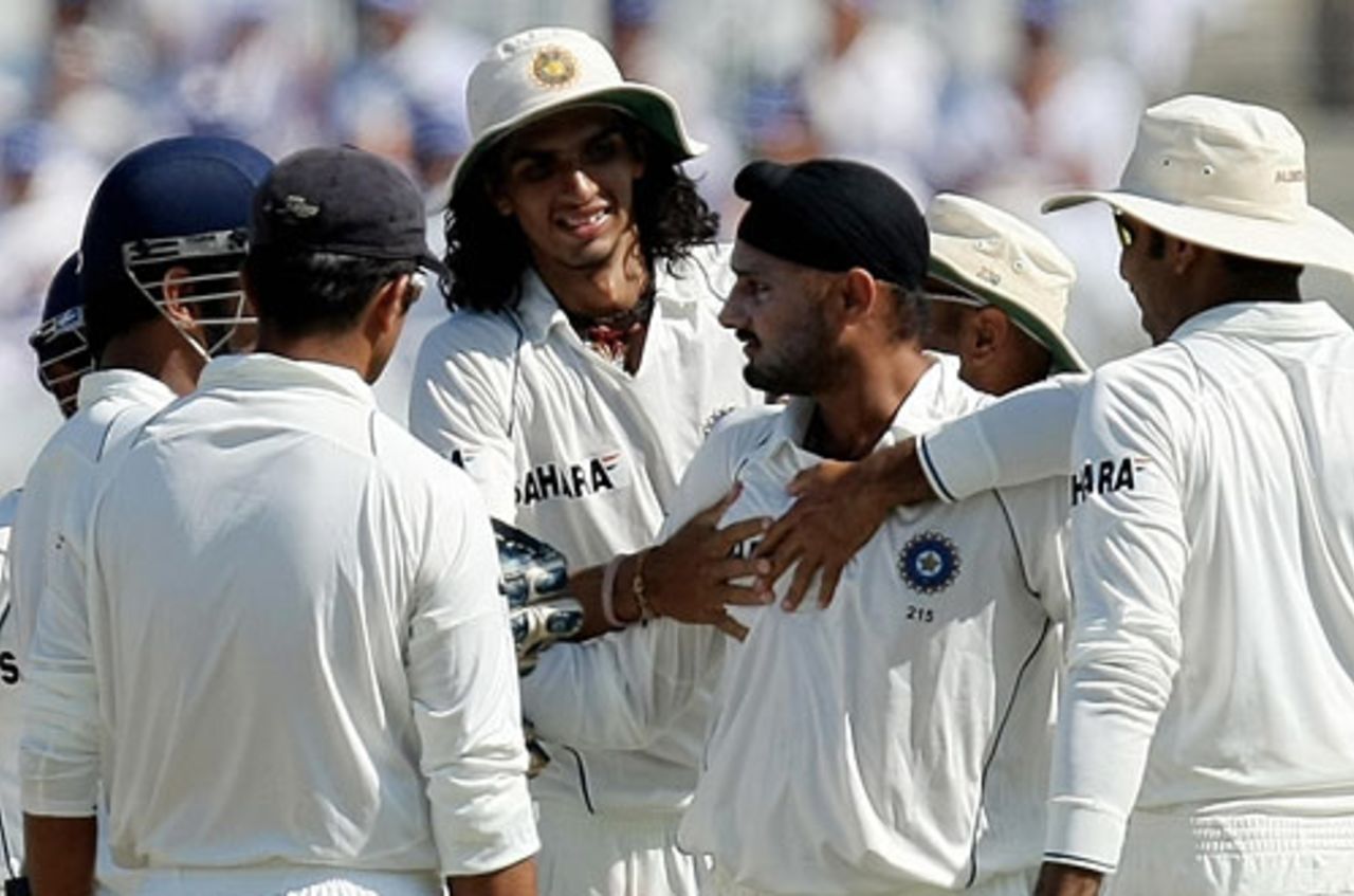 Harbhajan Singh is congratulated by his team-mates after dismissing Brad Haddin, India v Australia, 2nd Test, Mohali, 3rd day, October 19, 2008