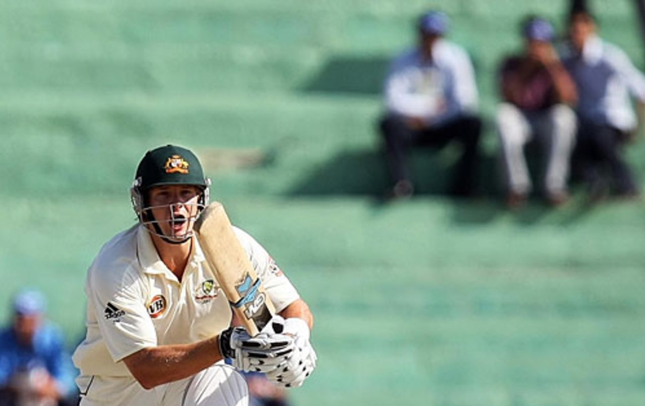 Shane Watson calls for a run, India v Australia, 2nd Test, Mohali, 3rd day, October 19, 2008