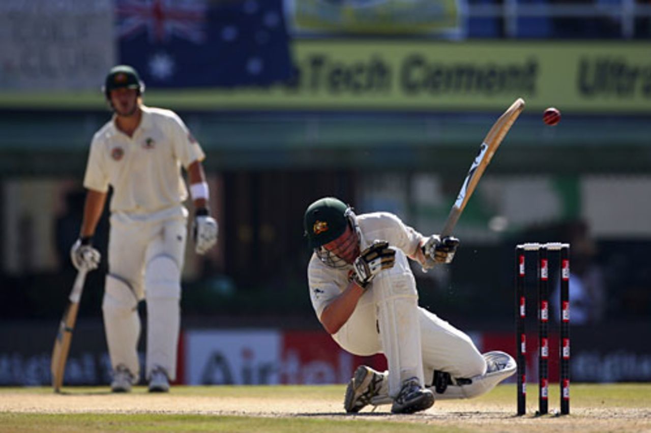 Brett Lee is struck by a bouncer from Ishant Sharma, India v Australia, 2nd Test, Mohali, 3rd day, October 19, 2008