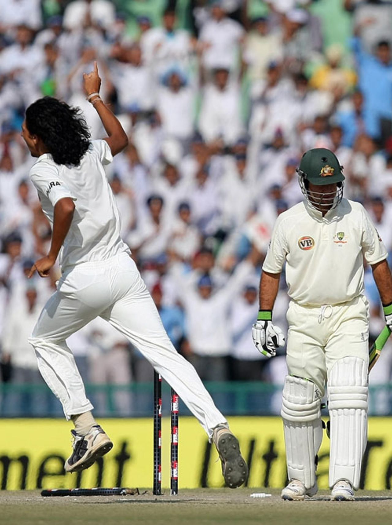 Ricky Ponting loses his off stump to Ishant Sharma, India v Australia, 2nd Test, Mohali, 4th day, October 20, 2008