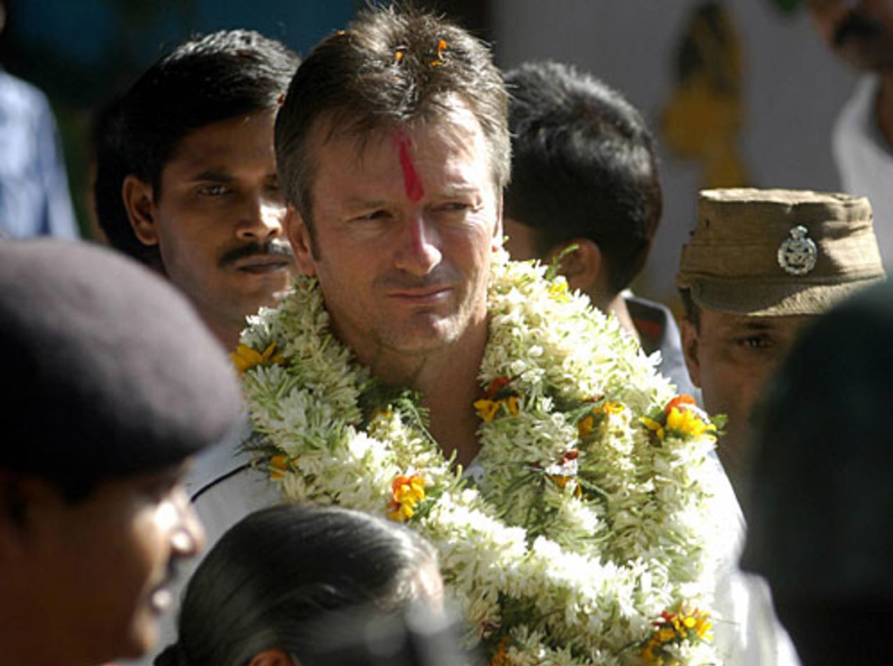 Steve Waugh arrives at a children's home, Barrackpore, June 1, 2004