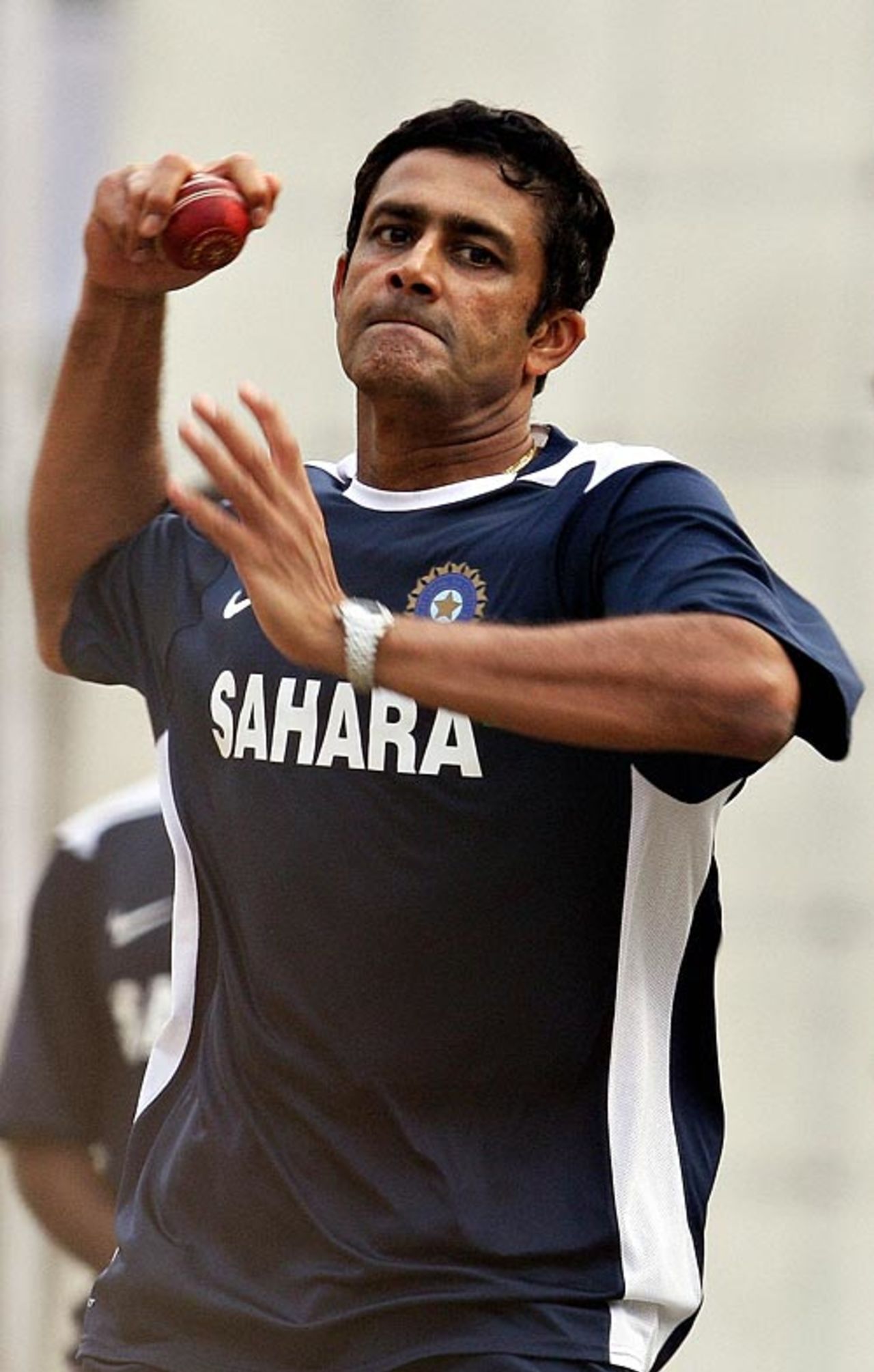 Anil Kumble breaks a sweat at the nets, Delhi, October 26, 2008