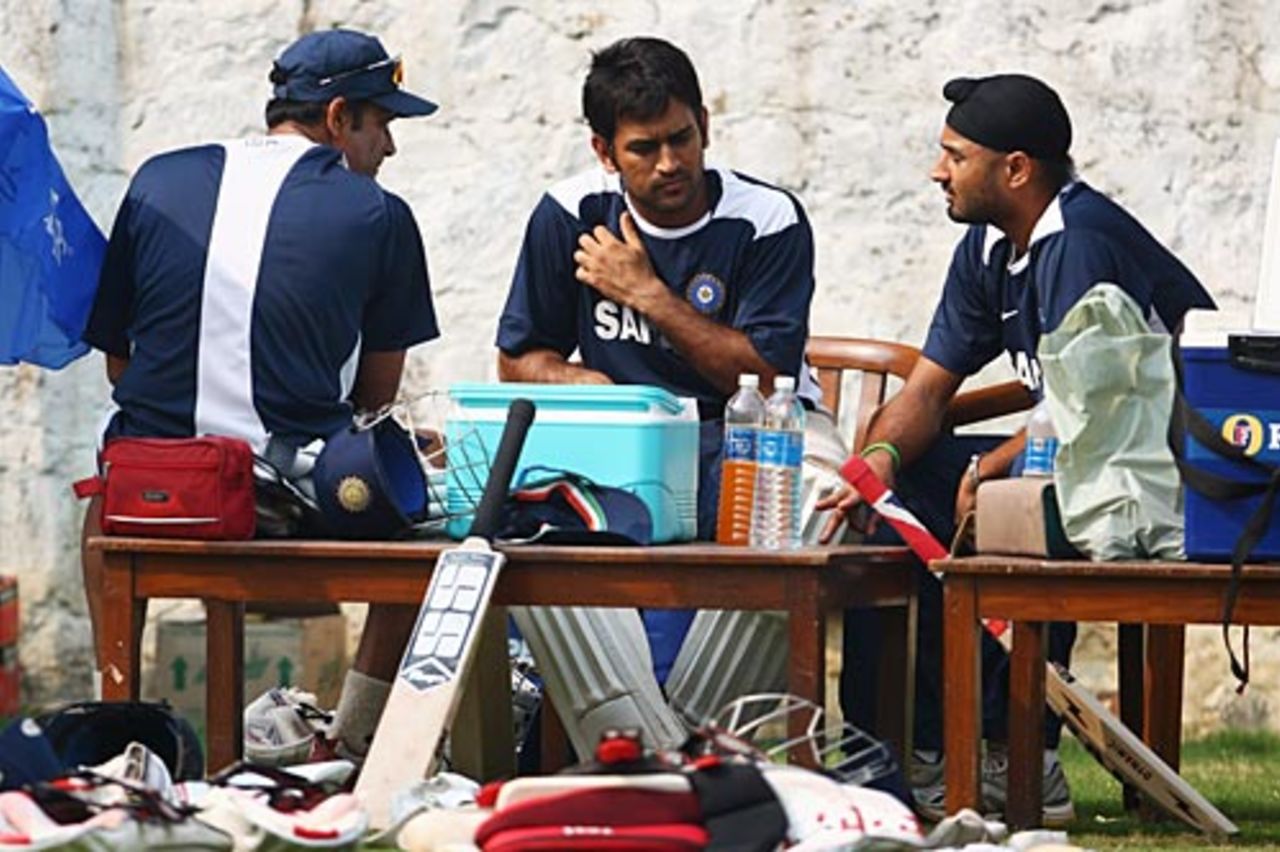 Anil Kumble, Mahendra Singh Dhoni and Harbhajan Singh during a net session, Delhi, October 28, 2008
