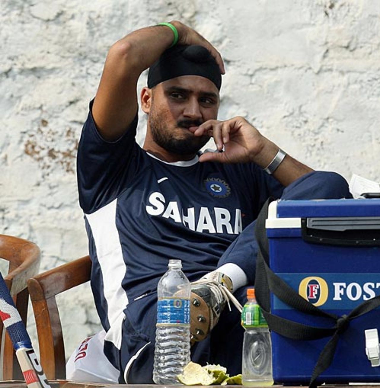 Harbhajan Singh takes a breather, Delhi, October 28, 2008