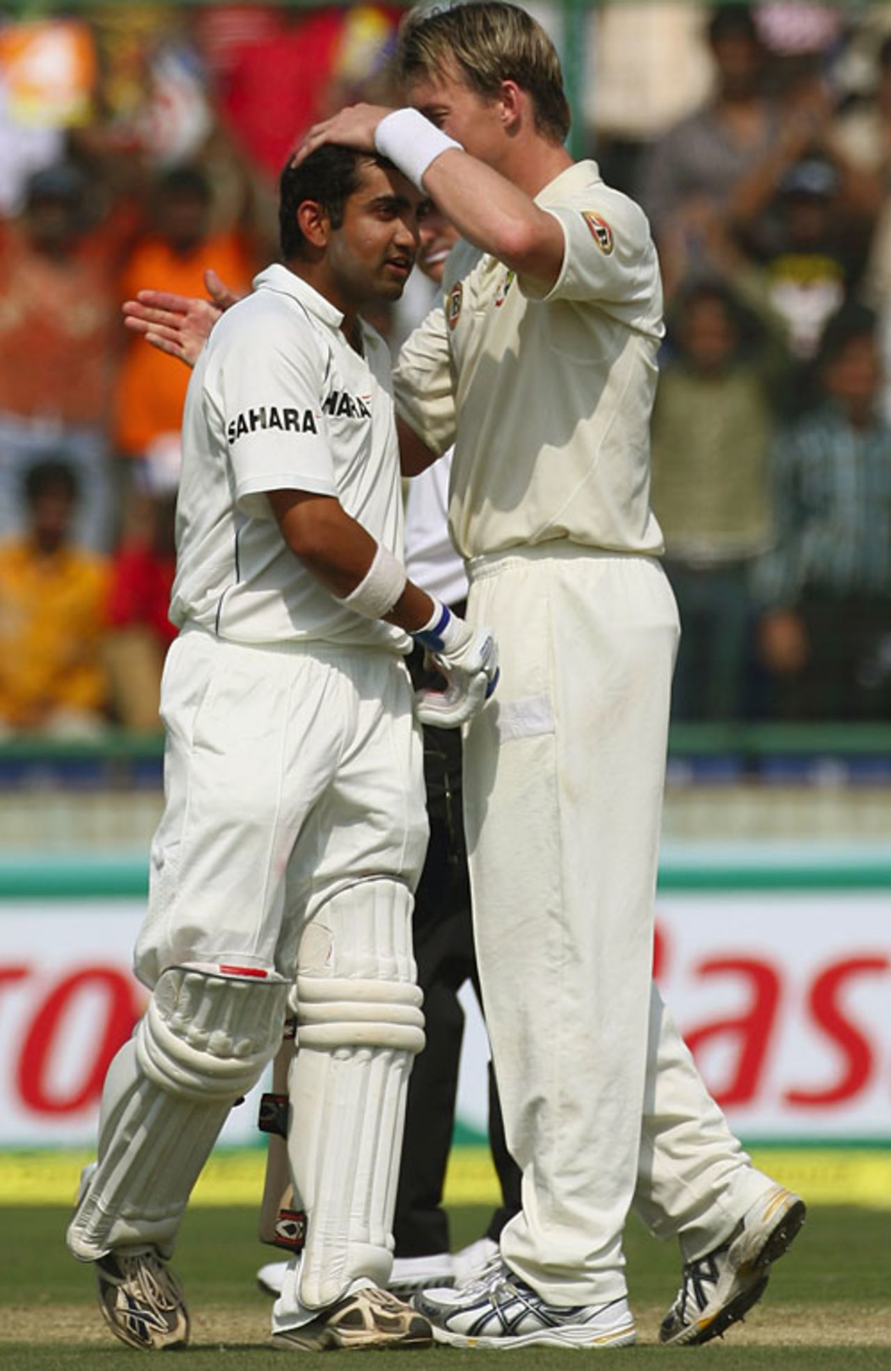 Brett Lee congratulates Gautam Gambhir for reaching his double century, India v Australia, 3rd Test, Delhi, 2nd day, October 30, 2008