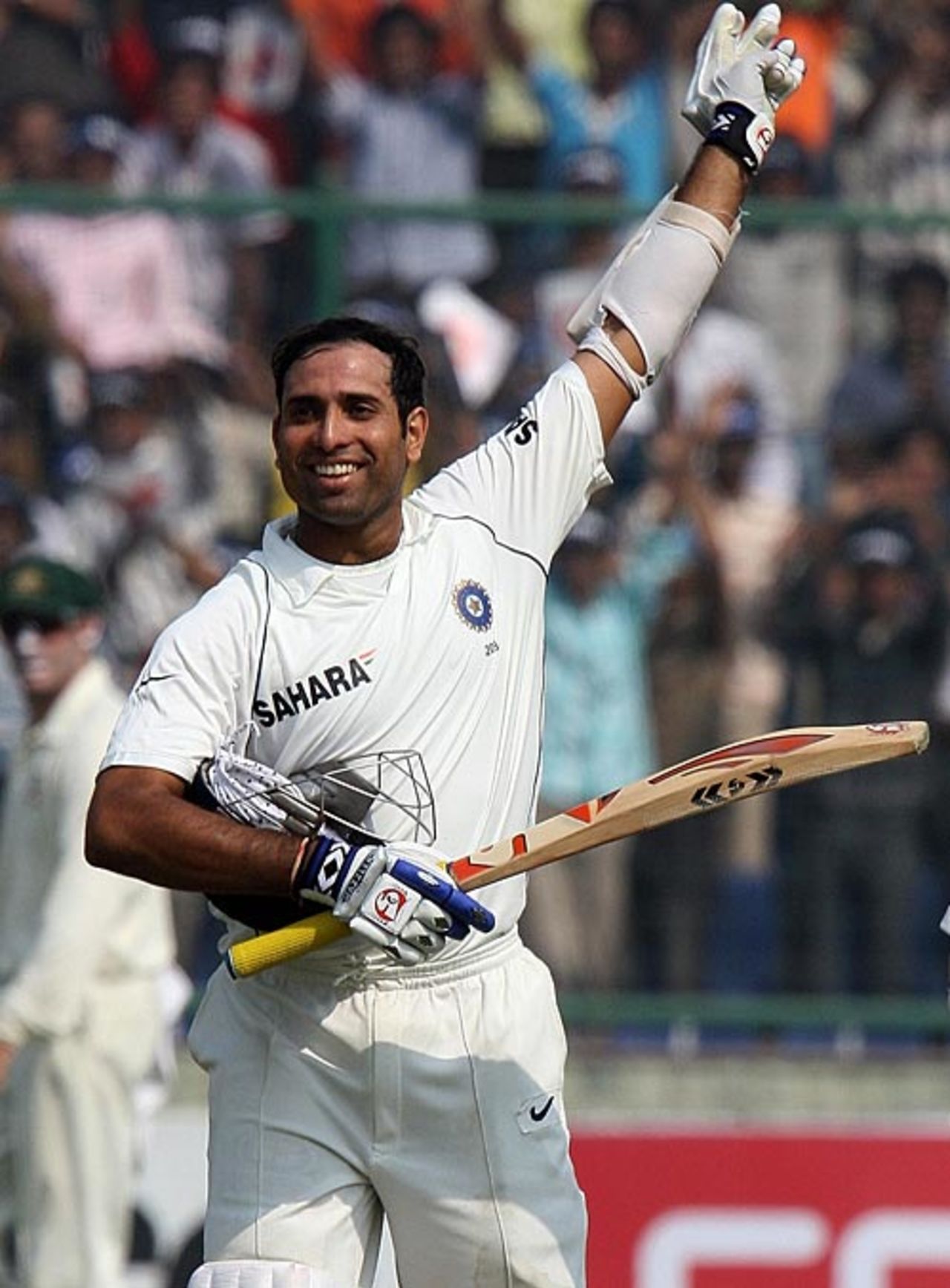 VVS Laxman gestures towards the dressing room, India v Australia, 3rd Test, Delhi, 2nd day, October 30, 2008