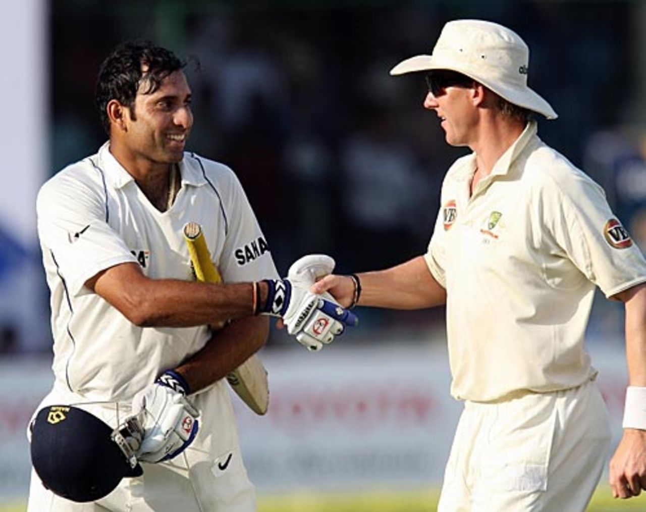 Brett Lee shakes VVS Laxman's hand, India v Australia, 3rd Test, Delhi, 2nd day, October 30, 2008