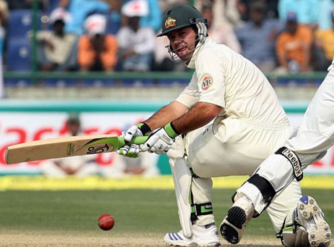 Ricky Ponting sweeps fine, India v Australia, 3rd Test, Delhi, 3rd day, October 31, 2008