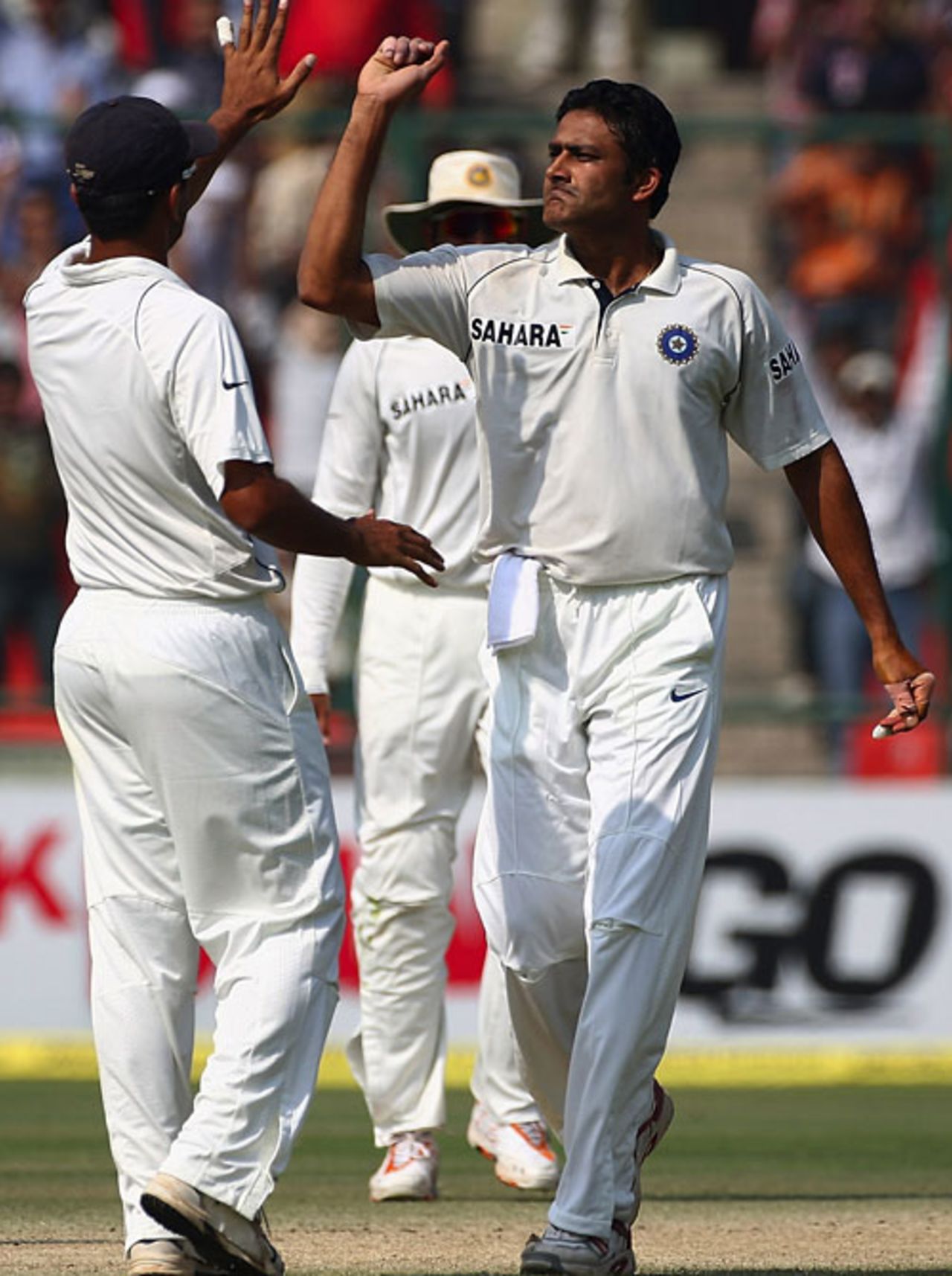 Anil Kumble celebrates the wicket of Brad Haddin, India v Australia, 3rd Test, Delhi, 4th day, November 1, 2008