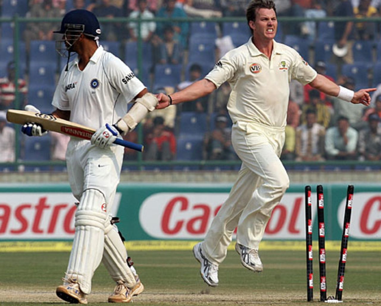 Brett Lee celebrates after dismissing Rahul Dravid, India v Australia, 3rd Test, Delhi, 5th day, November 2, 2008