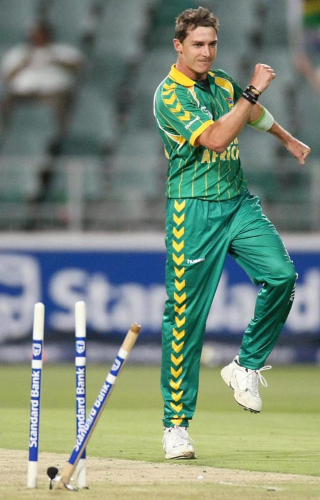 Dale Steyn is pumped up after getting rid of Naeem Islam, South Africa v Bangladesh, Twenty20, Johannesburg, November 5, 2008
