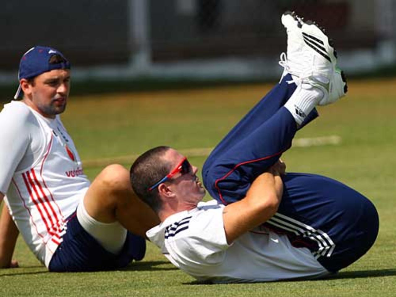 Kevin Pietersen and Steve Harmison limber up during training, Mumbai, November 7, 2008