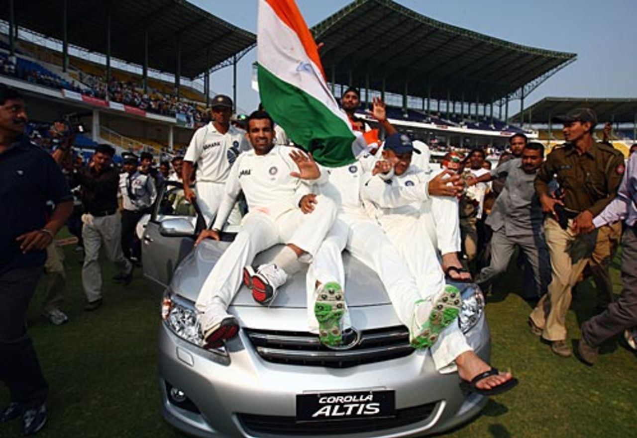Make way for the victors, India v Australia, 4th Test, Nagpur, 5th day, November 10, 2008