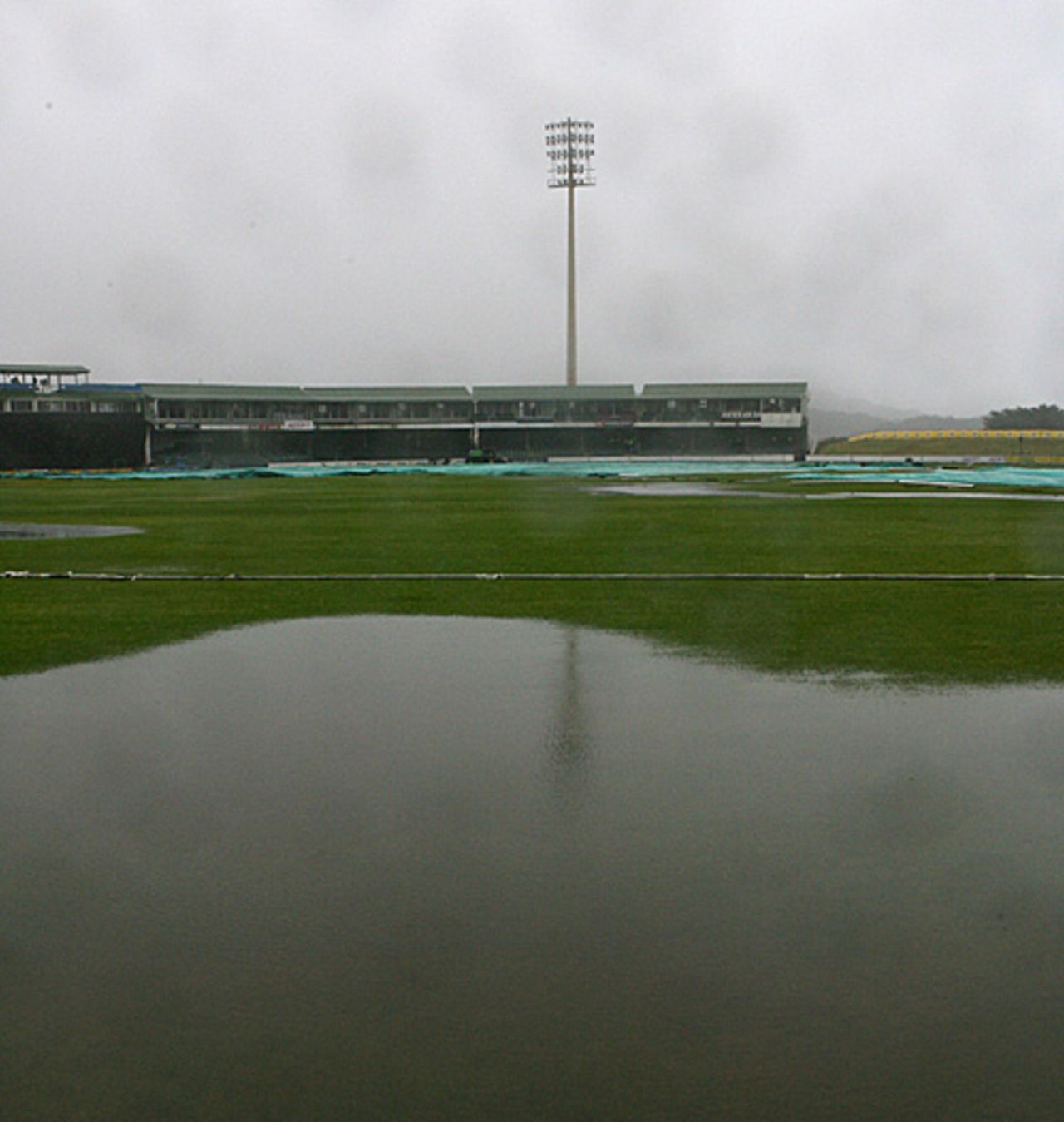 A miserable scene at East London where the third and final ODI against Bangladesh was abandoned, South Africa v Bangladesh, 3rd ODI, East London, November 12, 2008