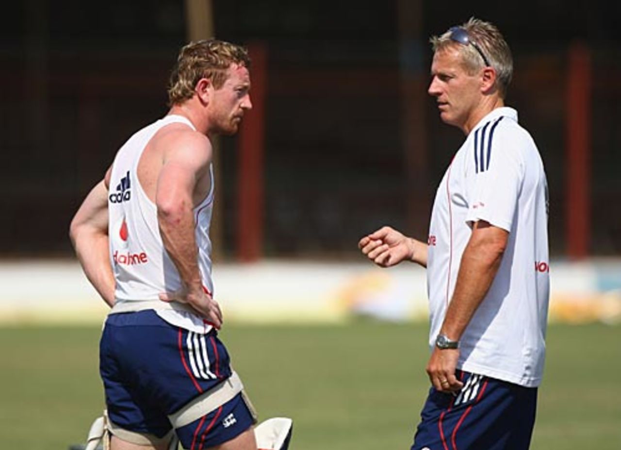 Paul Collingwood and Peter Moores in conversation, Rajkot, November 13, 2008