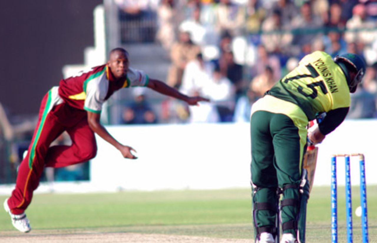 Daren Powell gets through Younis Khan's defences, Pakistan v West Indies, 2nd ODI, Abu Dhabi, November 14, 2008