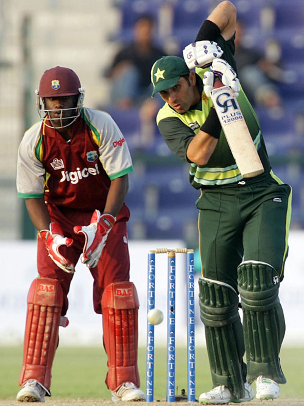 Misbah-ul-Haq plays it straight, Pakistan v West Indies, 3rd ODI, Abu Dhabi, November 16, 2008