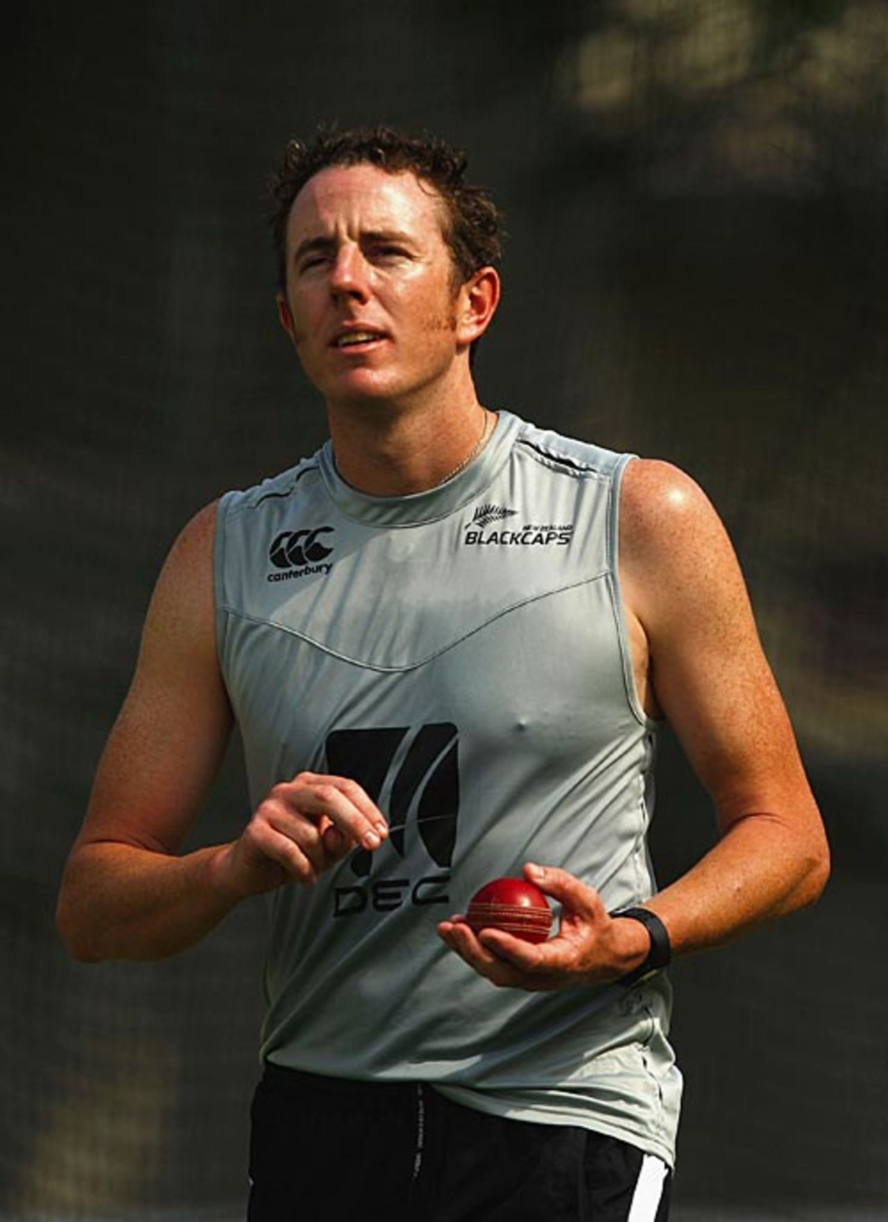 Iain O'Brien waits for his chance to bowl at the nets, Brisbane, November 19, 2008