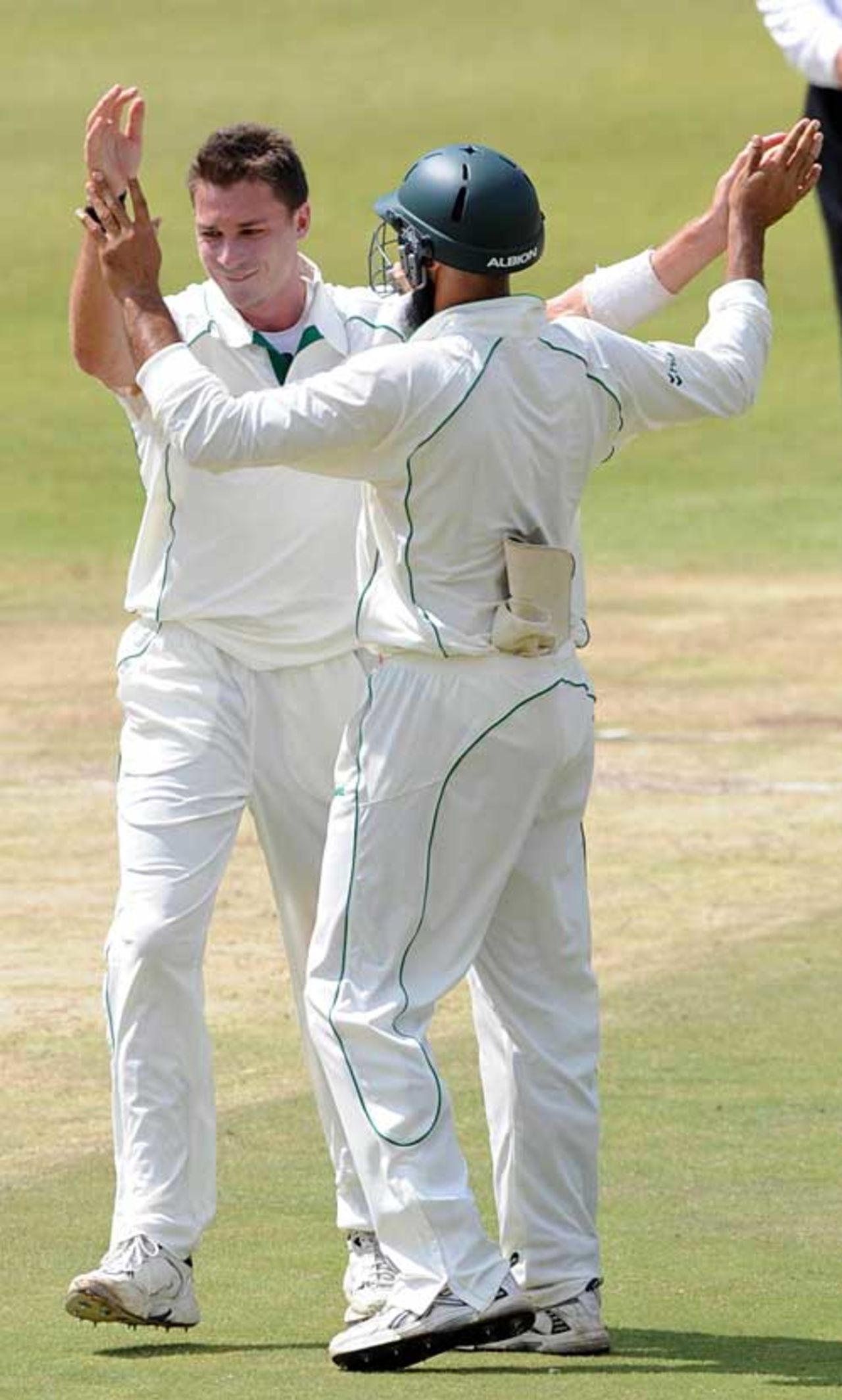Dale Steyn started Bangladesh's problems with the new ball, South Africa v Bangladesh, 1st Test, Bloemfontein, November 20, 2008