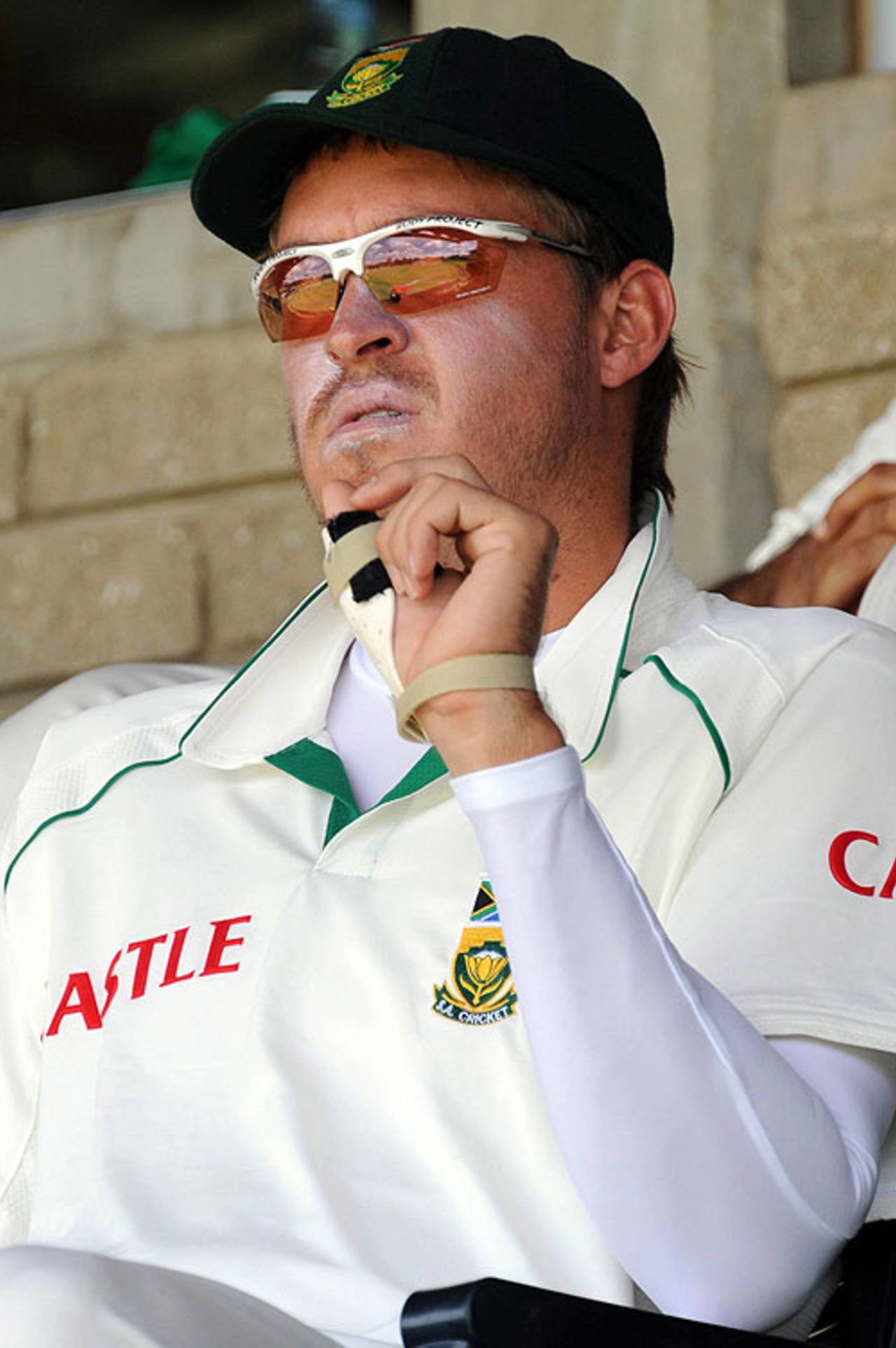 Paul Harris broke his thumb before play on the first day, but still claimed the wicket of Imrul Kayes, South Africa v Bangladesh, 1st Test, Bloemfontein, November 20, 2008
