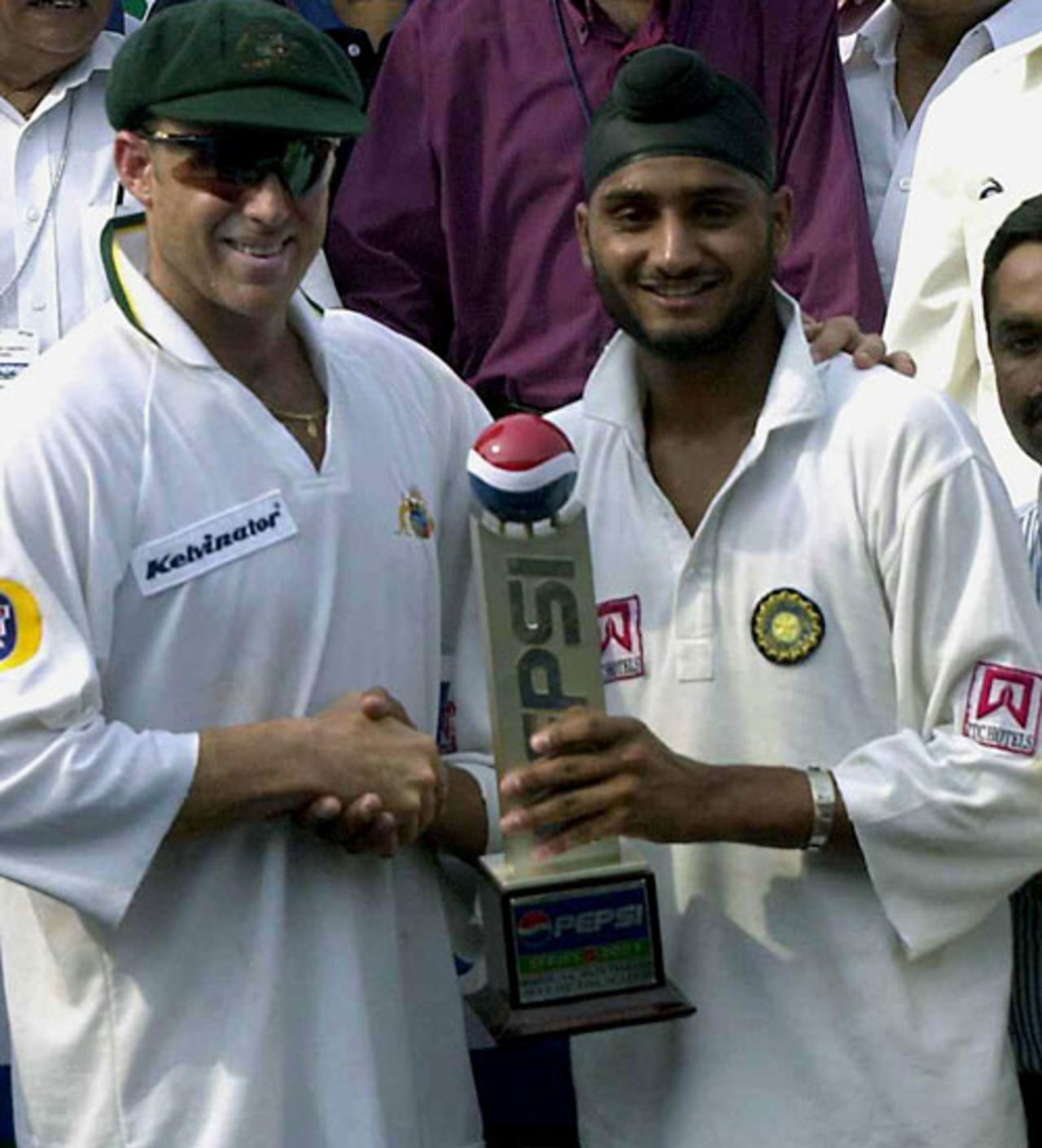 Matthew Hayden and Harbhajan Singh share the Man-of-the-Series trophy, India v Australia, 3rd Test, Chennai, 5th day, March 22, 2001