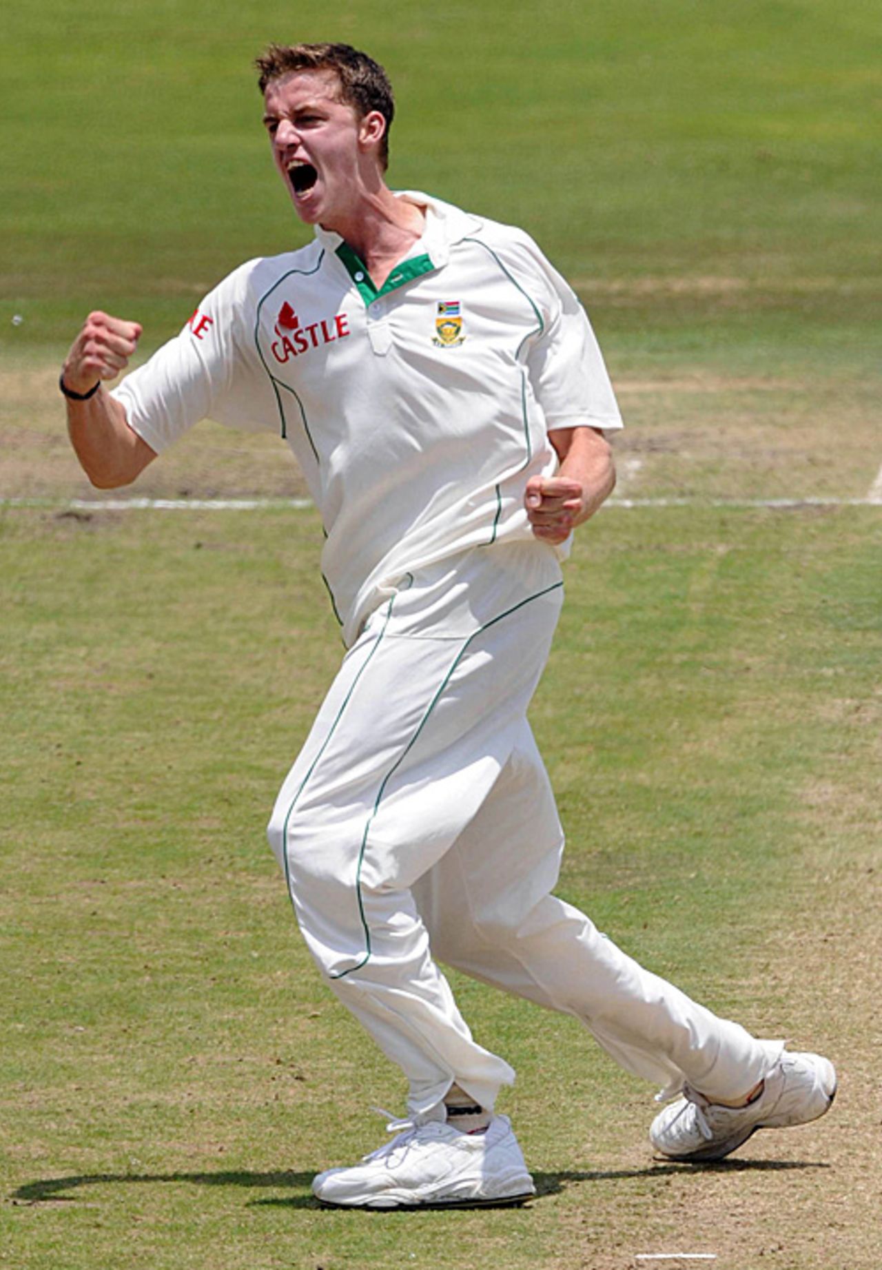 Morne Morkel celebrates one of his Bangladeshi wickets, South Africa v Bangladesh, 2nd Test, Centurion, 1st day, November 26, 2008