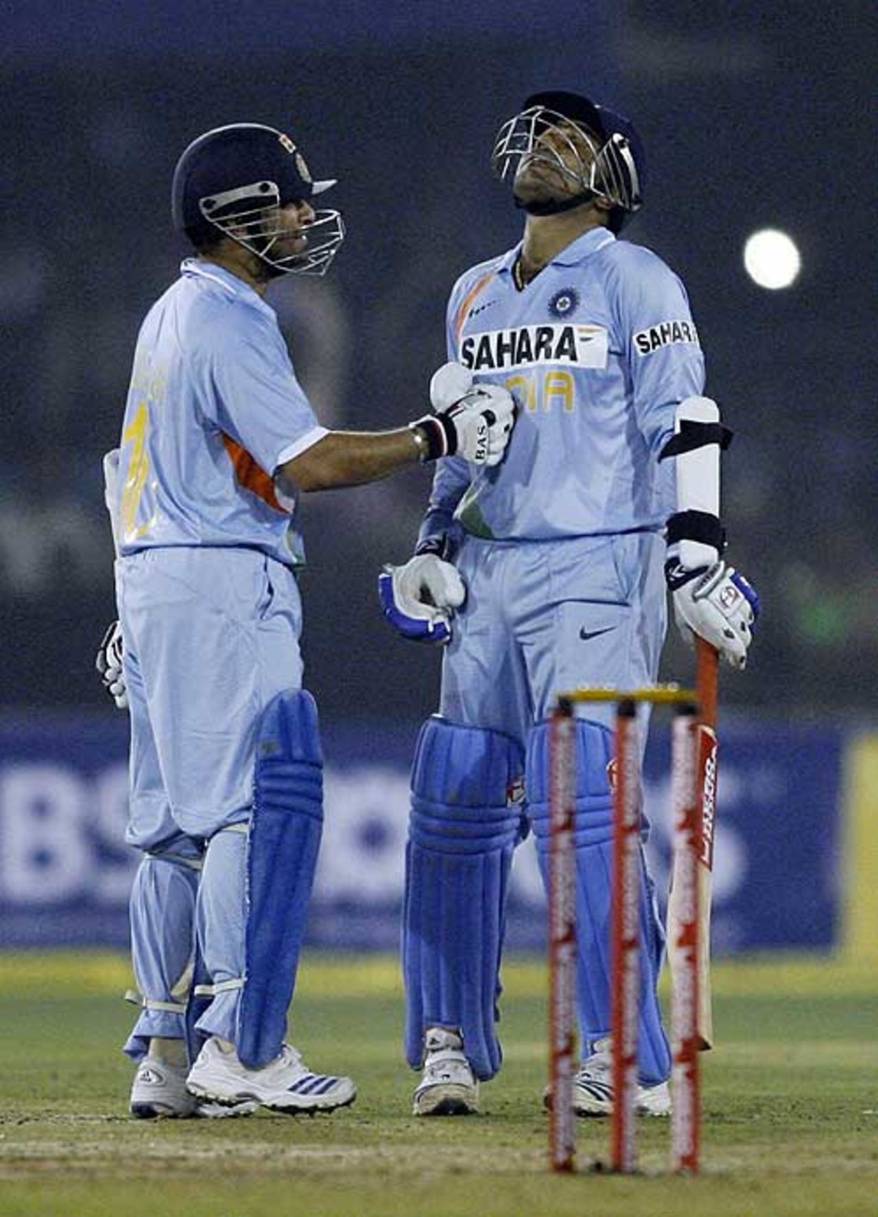 Sachin Tendulkar and Virender Sehwag added 136, India v England, 5th ODI, Cuttack, November 26, 2008