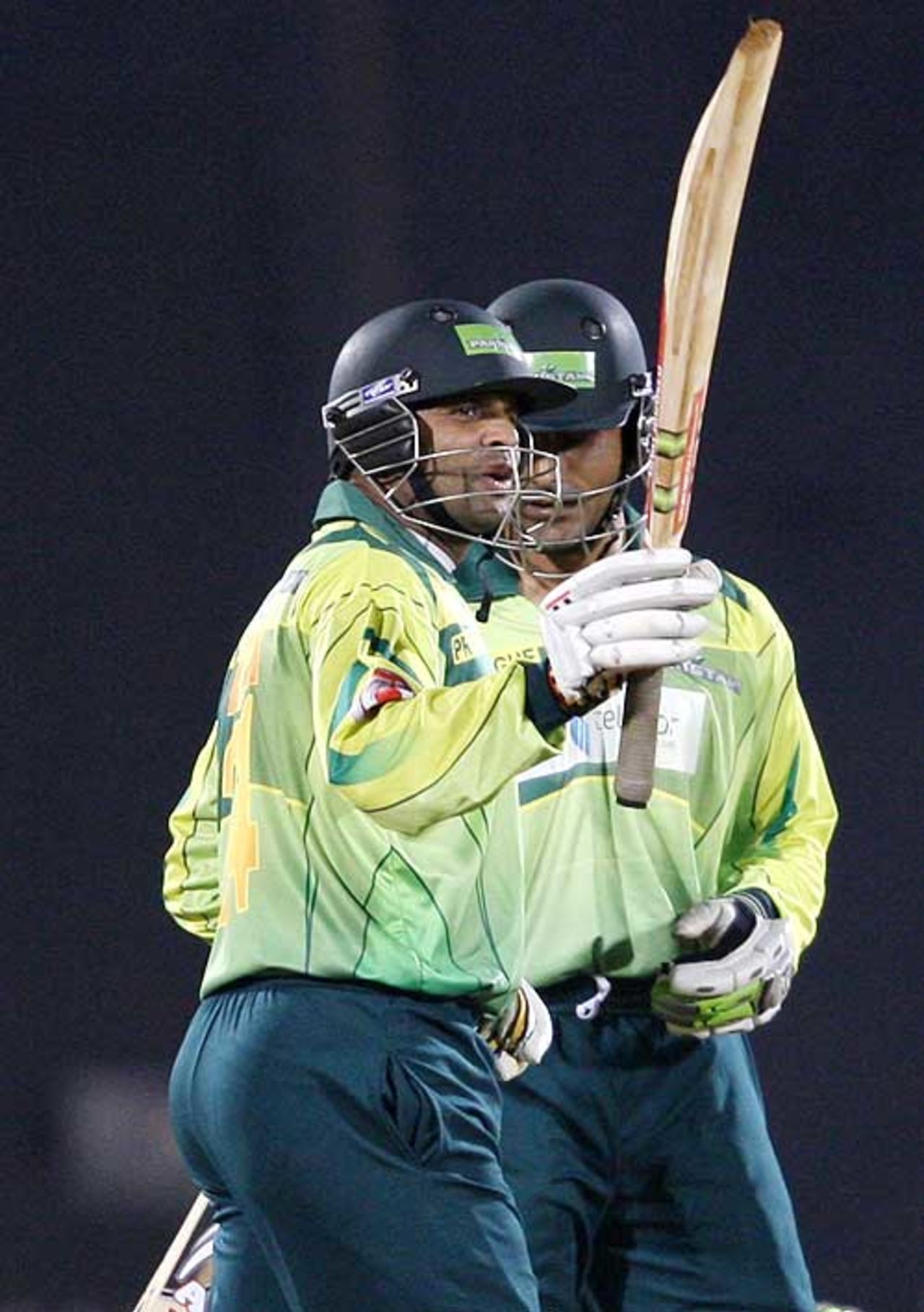 Rana Naved-ul-Hasan and Abdul Razzaq put on a whirlwind partnership, Pakistan XI v World XI, ICL 20s World Series, Ahmedabad, November 26, 2008
