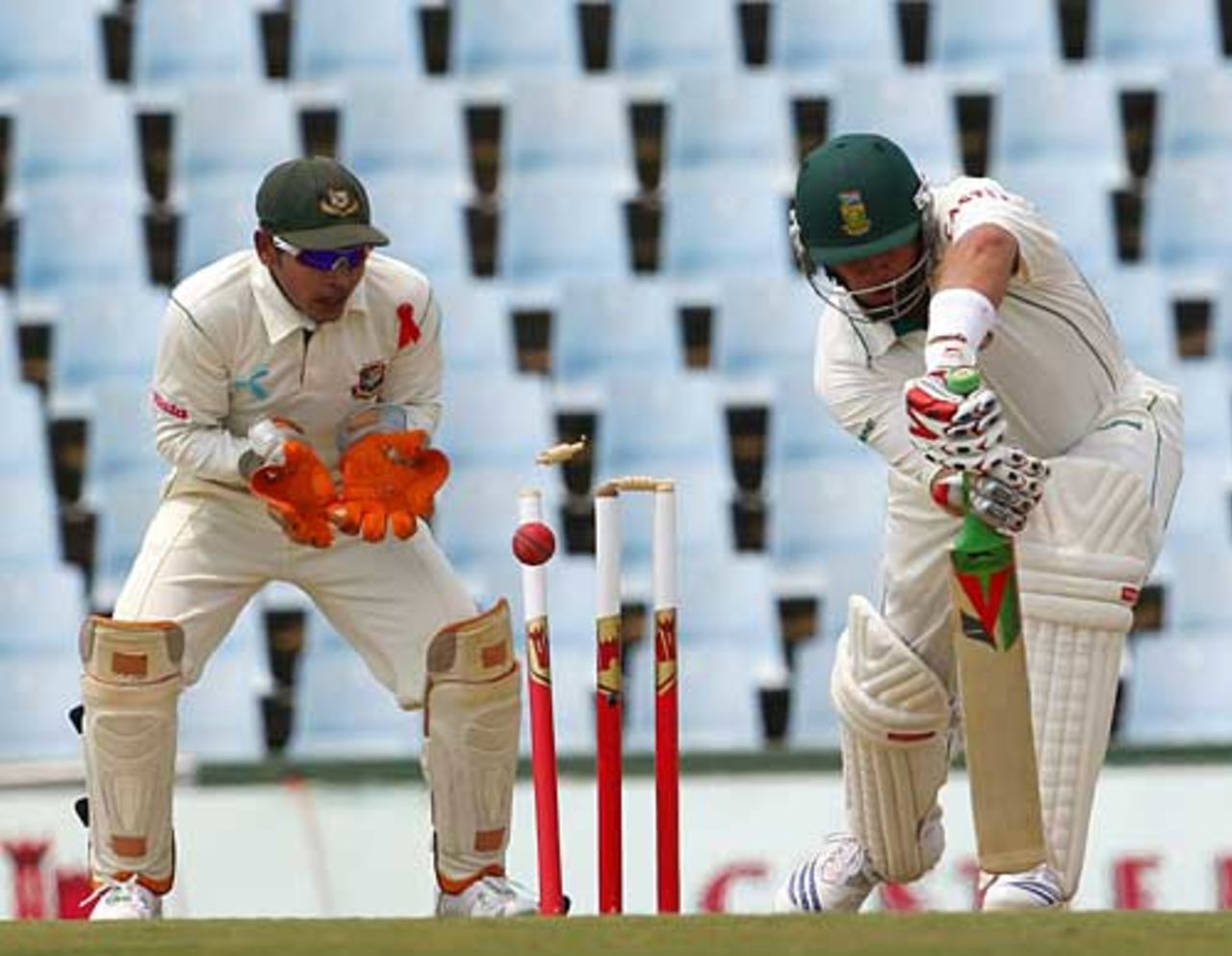 Jacques Kallis is bowled by Shakib Al Hasan as Bangladesh fight hard, South Africa v Bangladesh, 2nd Test, Centurion Park, November 27, 2008