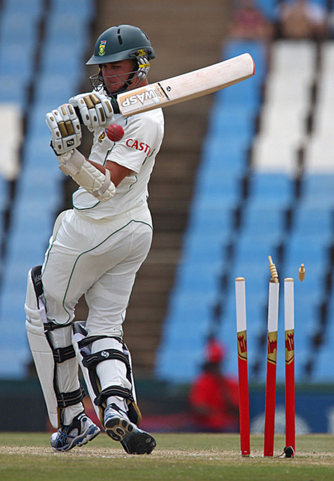Dale Steyn pulls one onto his stumps, South Africa v Bangladesh, 2nd Test, Centurion Park, November 28, 2008