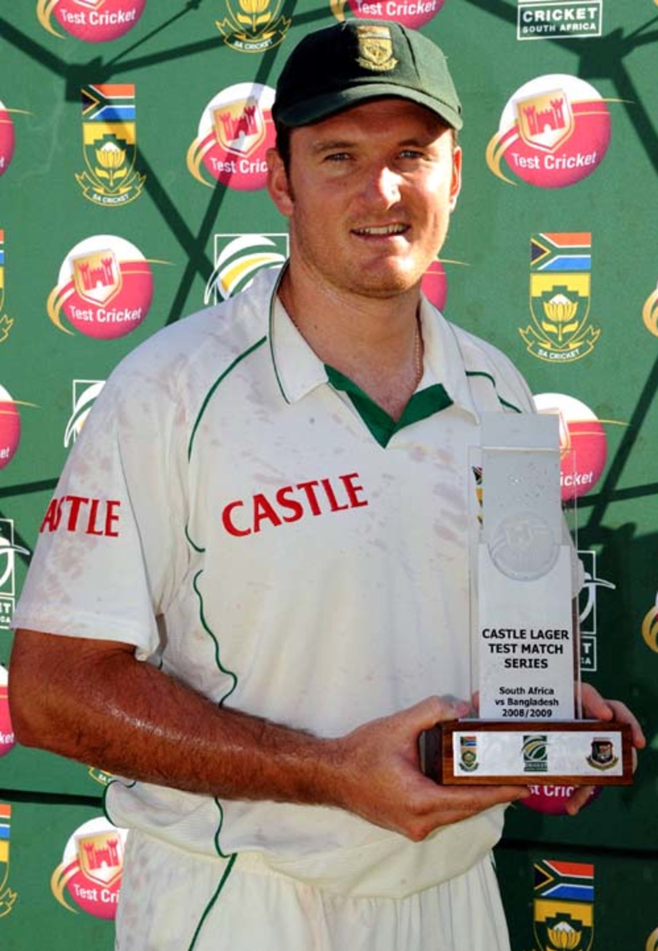 Graeme Smith with the series trophy, South Africa v Bangladesh, 2nd Test, Centurion, 3rd day, November 28, 2008