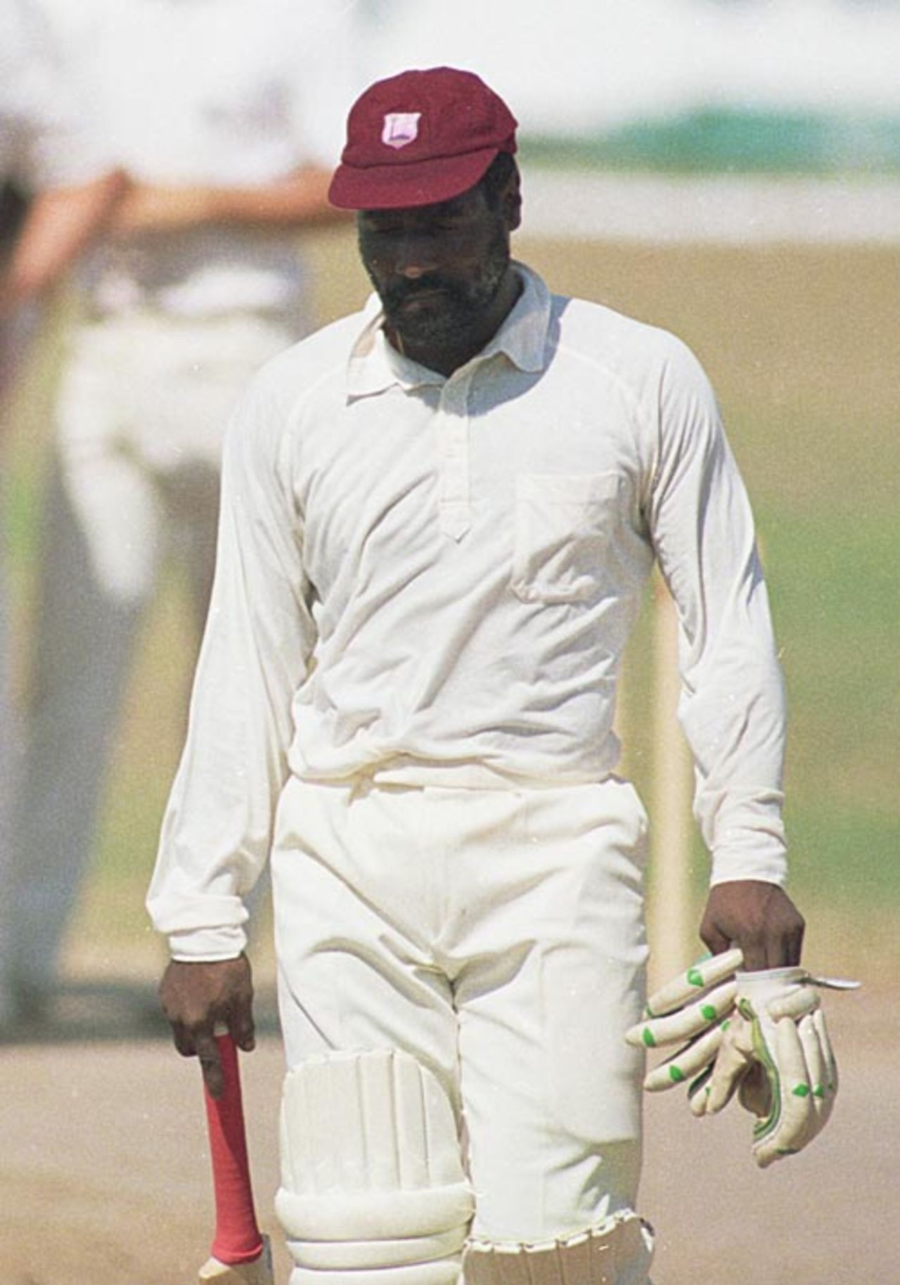 Viv Richards trudges back the pavilion, West Indies v England, 1st Test, Kingston, 3rd day, February 26, 1990