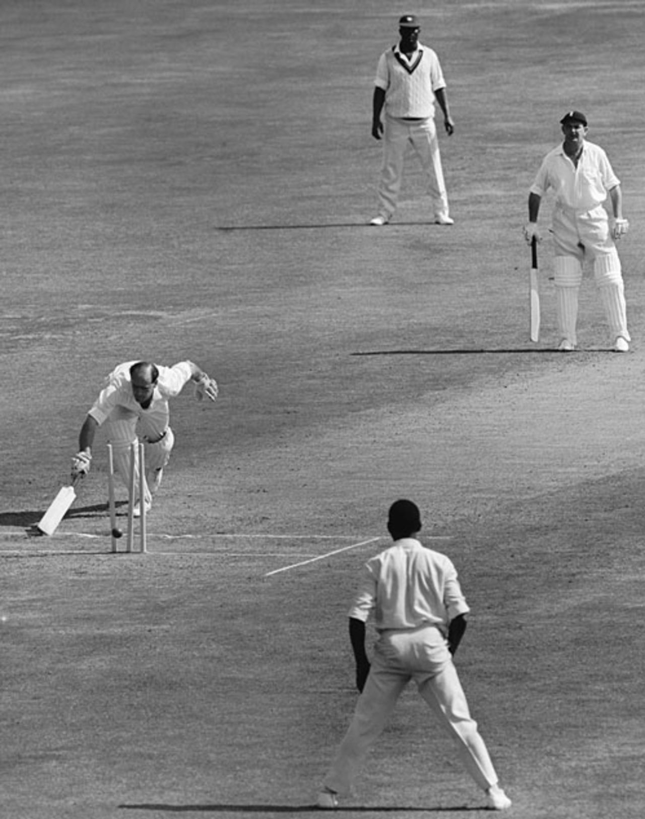 Brian Close is run out for 4, 5th Test, The Oval, 2nd day, August 19, 1966