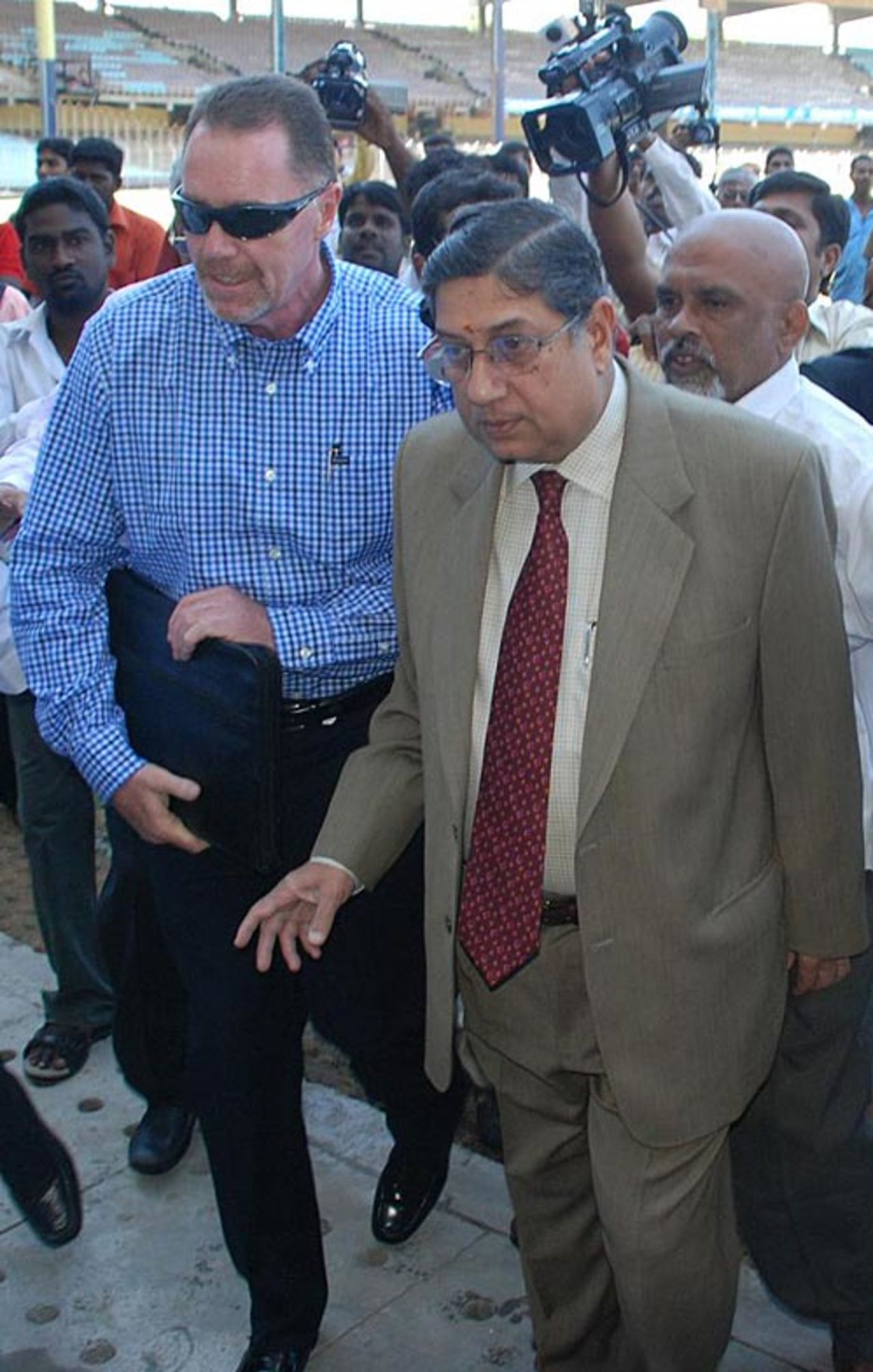 Reg Dickason and N Srinivasan do a recce of the security arrangements at the MA Chidambaram Stadium, Chennai, December 3, 2008