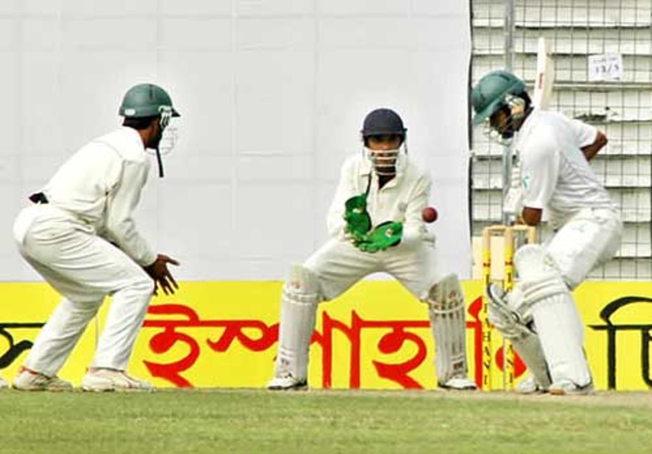 A Dhaka batsman leaves a delivery, Dhaka Division v Rajshahi Division, Day 3, National Cricket League, Shere Bangla National Stadium, Mirpur, December 3, 2008