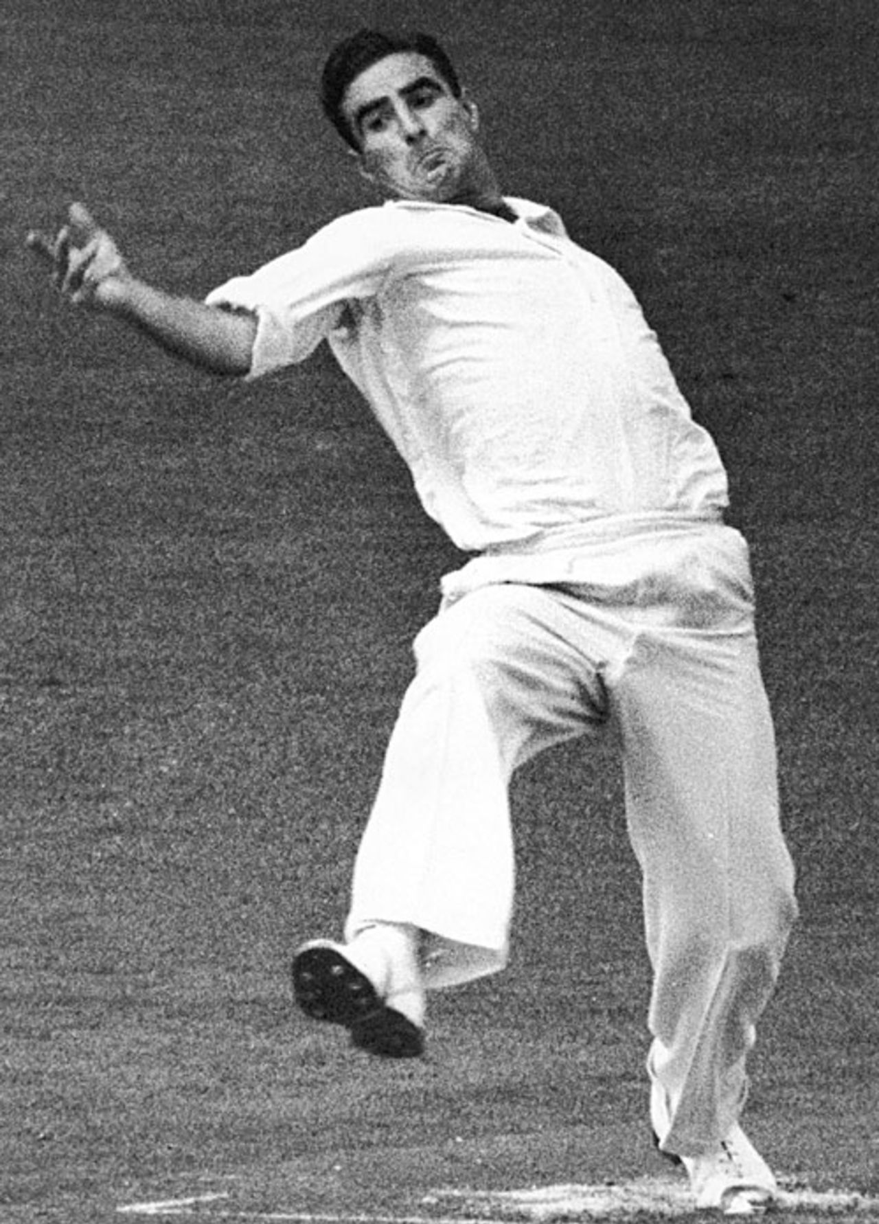 Alan Walker bowls at The Oval, Nottinghamshire v Surrey, The Oval, August 7, 1956