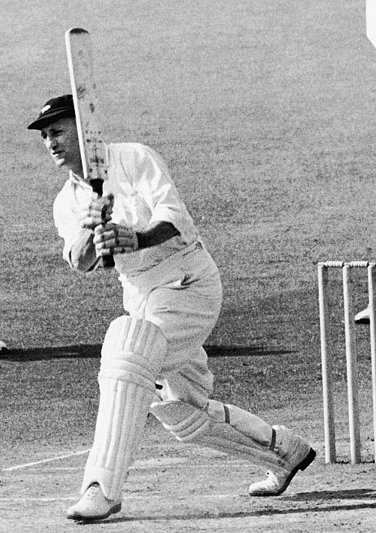 Len Hutton drives on the off side, 1950
