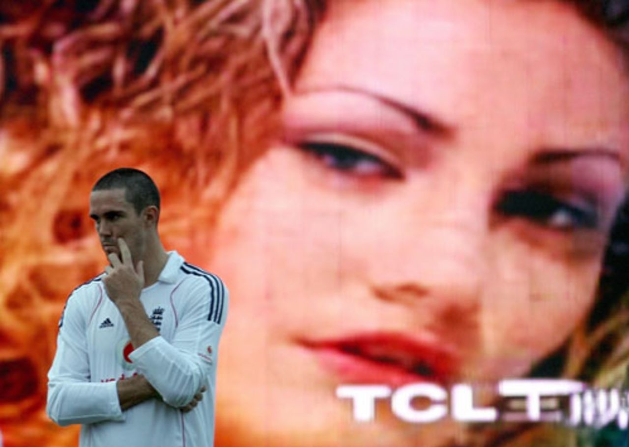 Kevin Pietersen watches the England practice session, Chennai, December 9, 2008